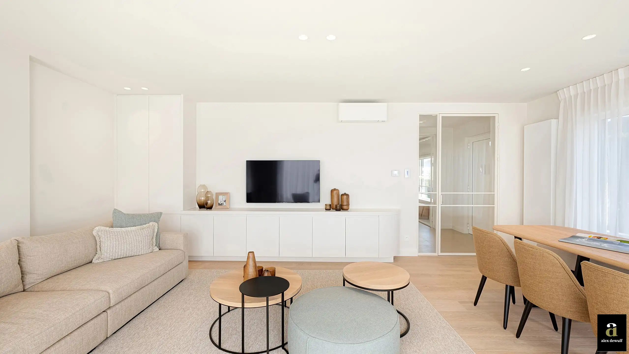 Uitstekend gelegen, volledig gerenoveerde koppelvilla te Duinbergen, op wandelafstand van het strand en de duinen. foto 7