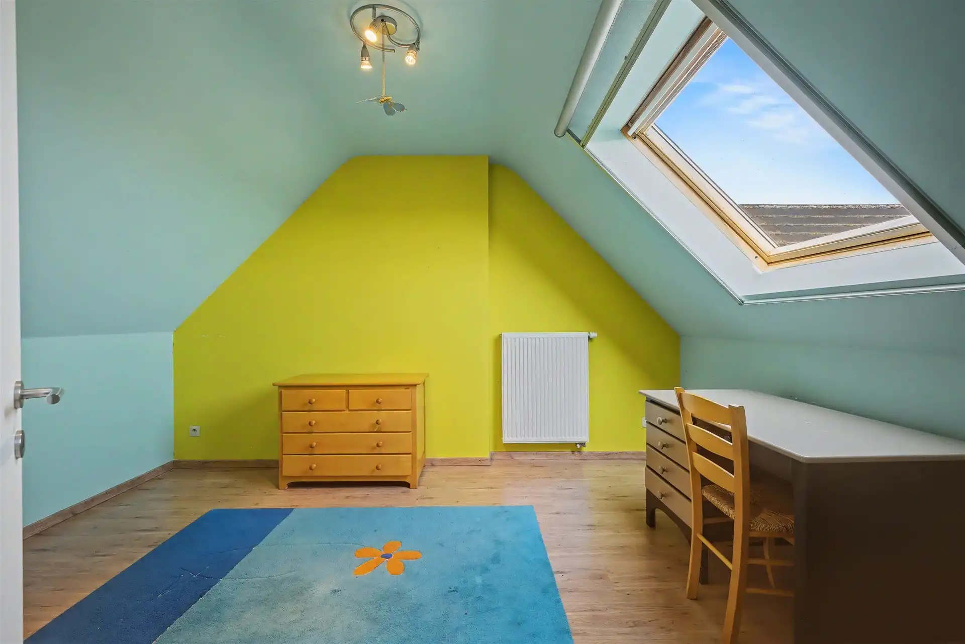 Ruim duplex appartement met 3 slaapkamers & 2 badkamers (128m²) foto 15