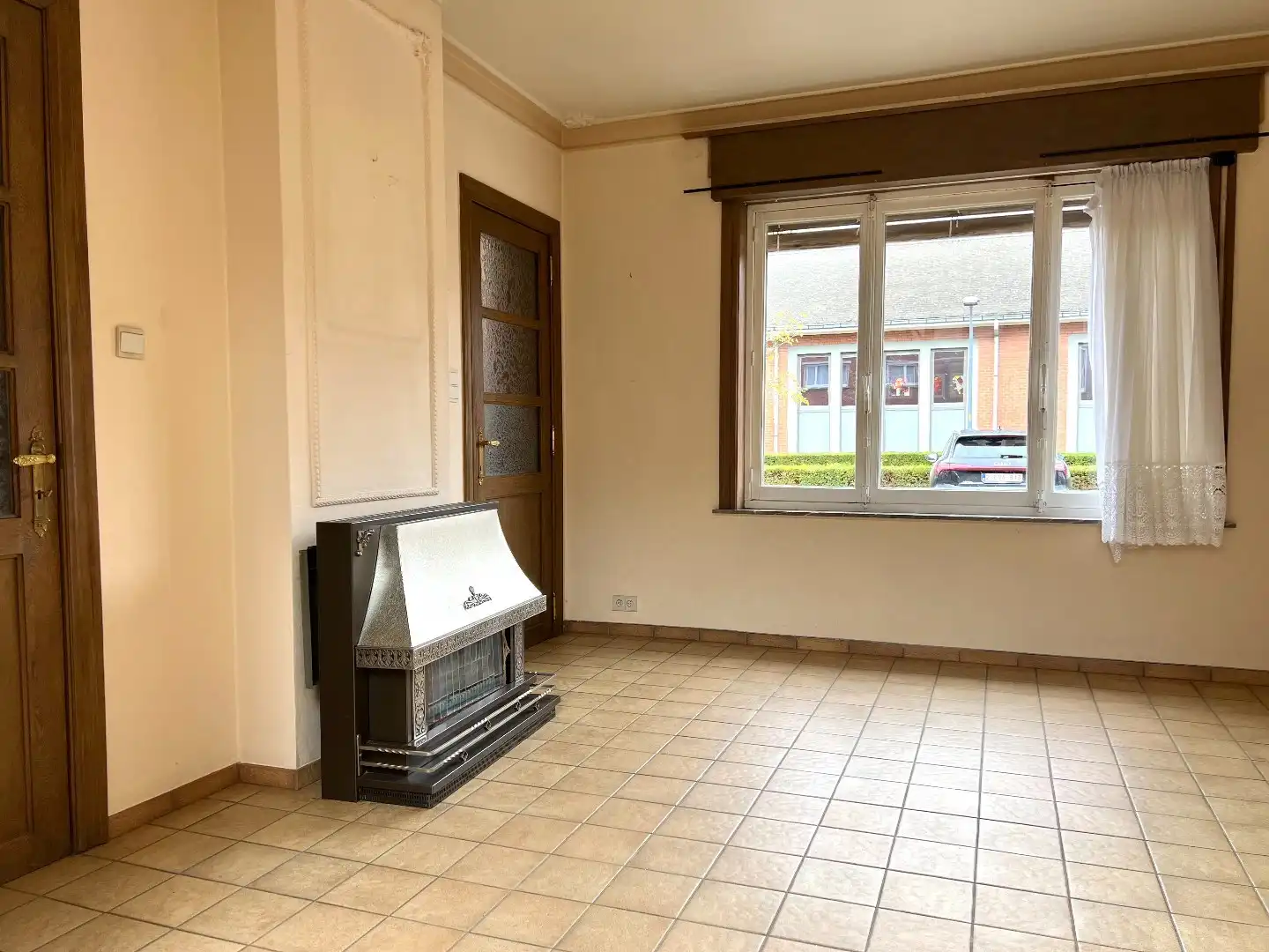 Ruime hoekwoning met handelsruimte en tal van mogelijkheden! foto 9