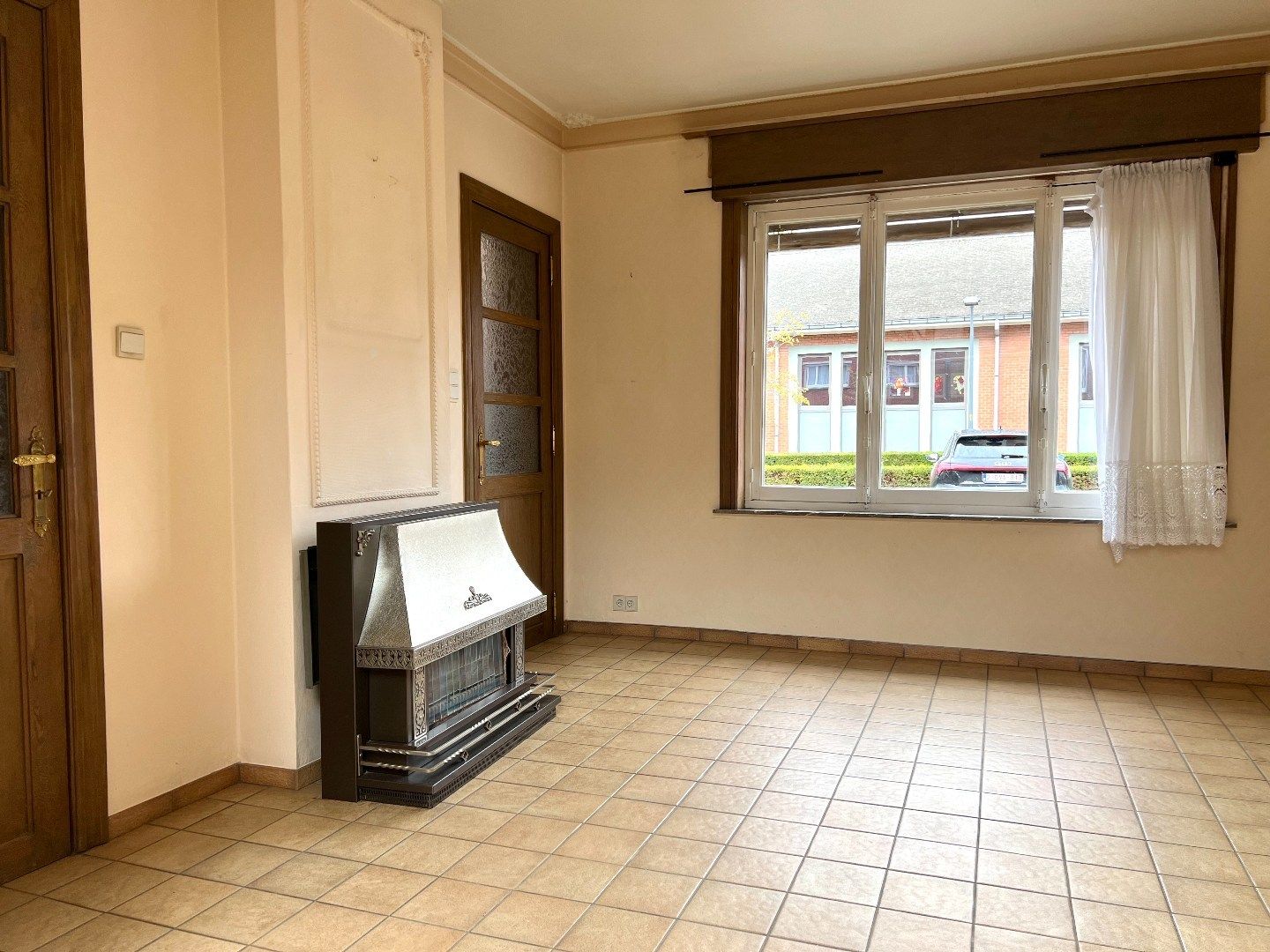 Ruime hoekwoning met handelsruimte en tal van mogelijkheden! foto 14