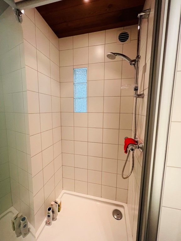 Volledig gerenoveerd, gemeubeld appartement met 2 slaapkamers foto 15