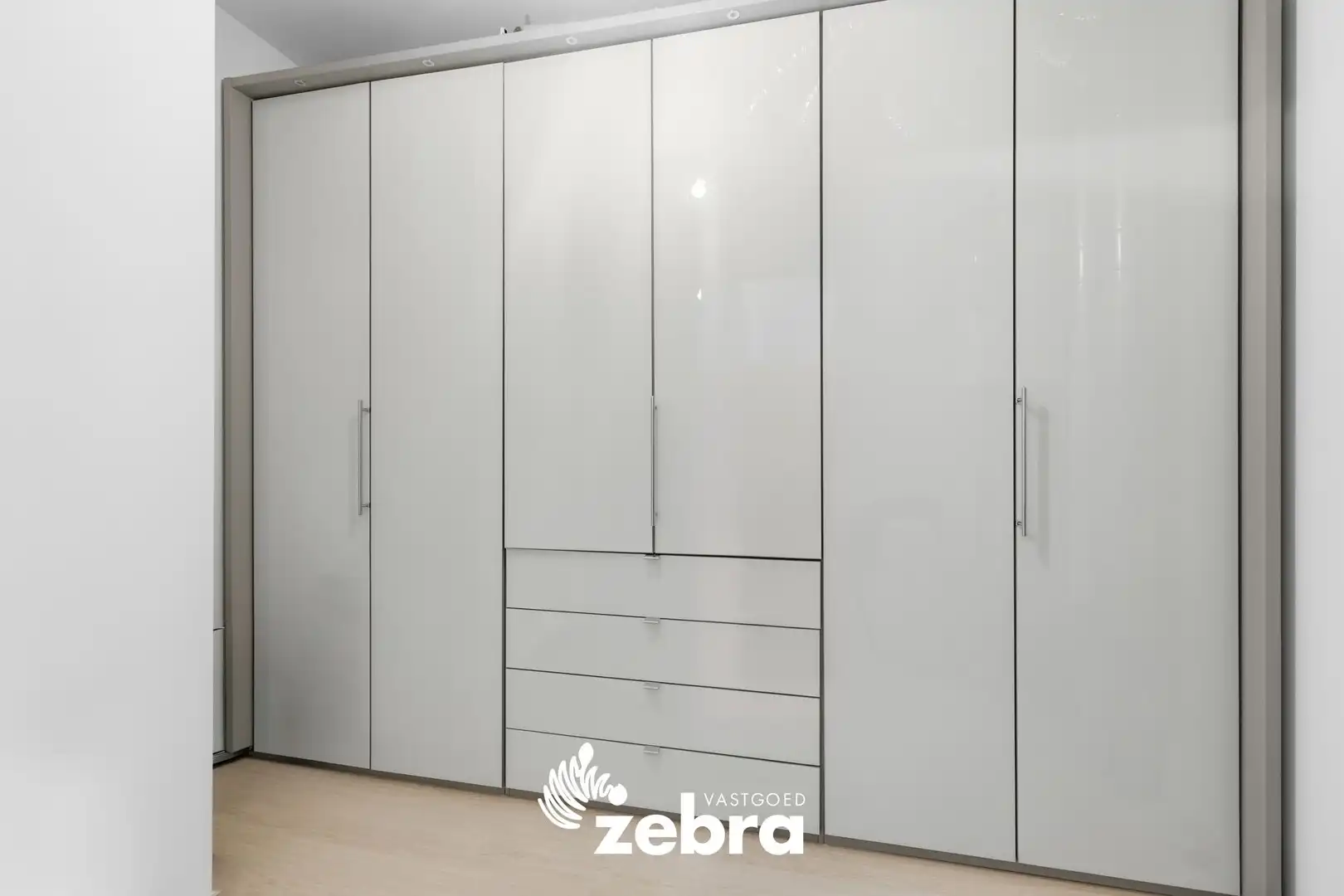 Recente moderne woning (2024) met 4 slaapkamers en tuin in Tielt! foto 15