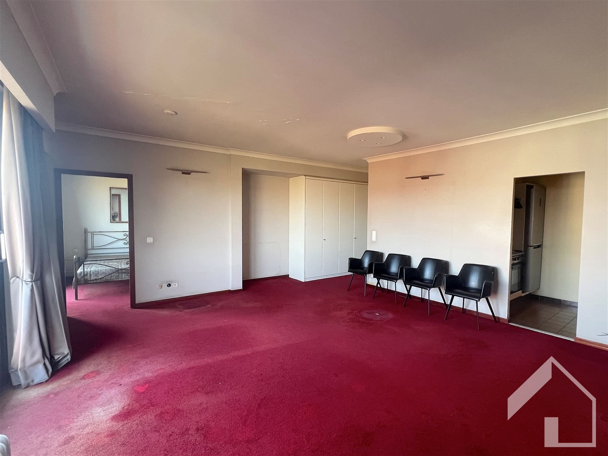 Appartement foto {{pictureIndex}}