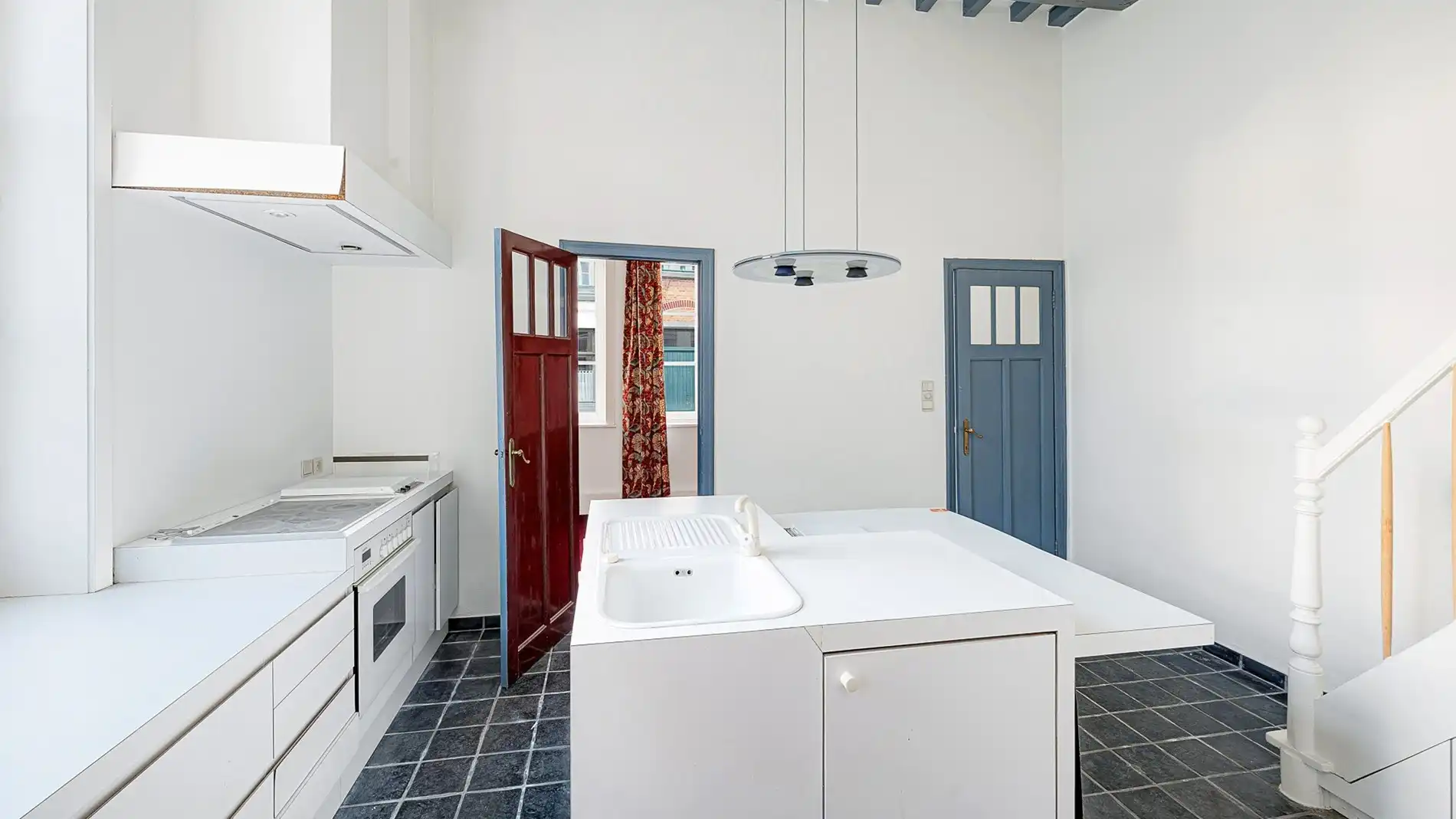 Charmante woning aan het Sint-Annaplein te Brugge foto 10