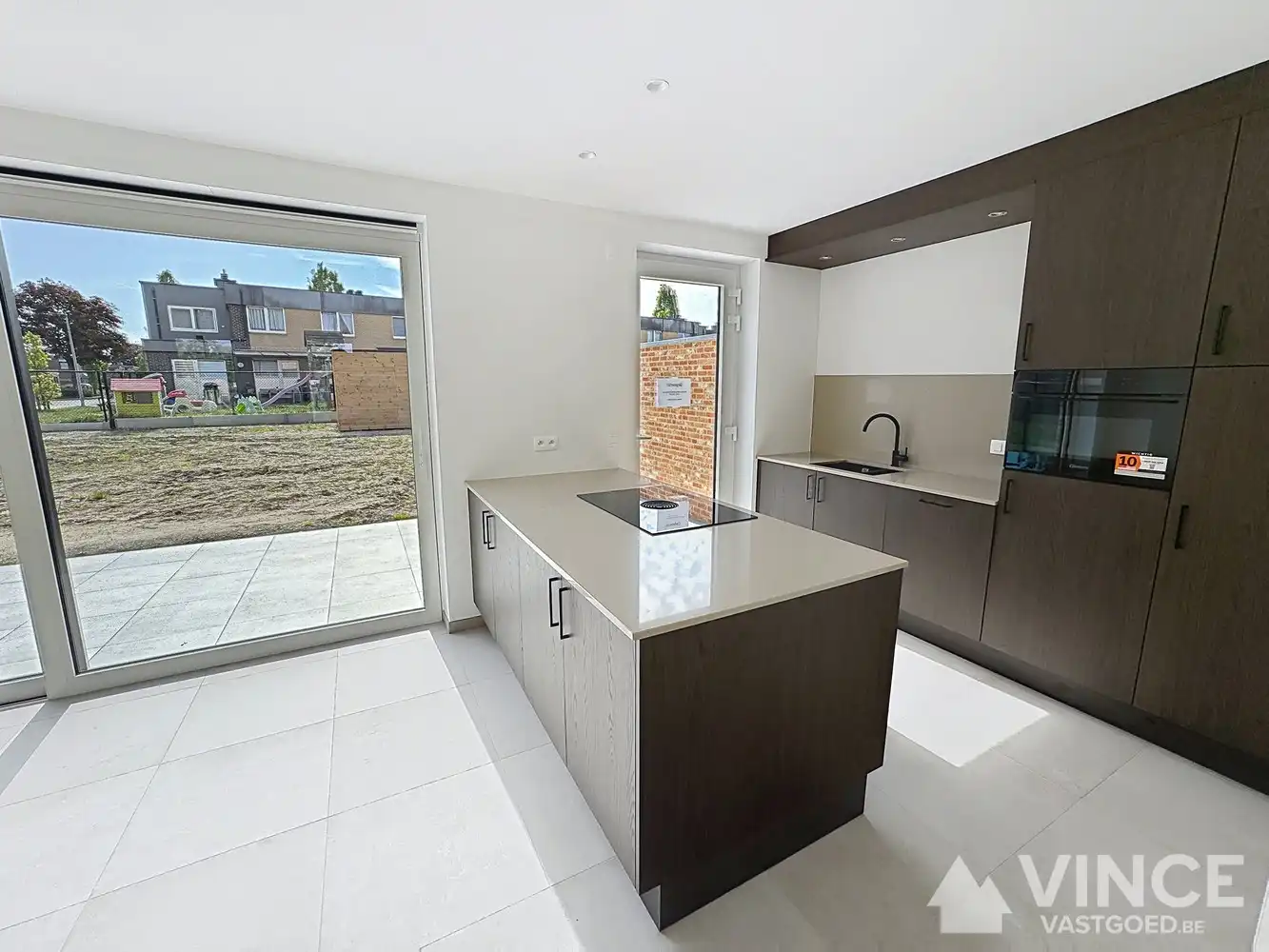 Prachtige ruime nieuwbouwwoning foto 4