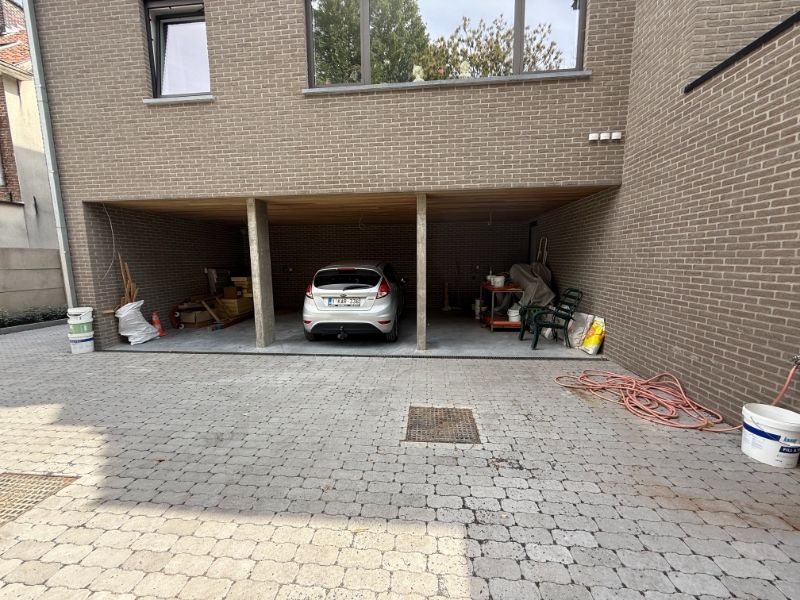 Gelijkvloers nieuwbouwappartement met 1 slaapkamer, zonnig terras en carport foto 16