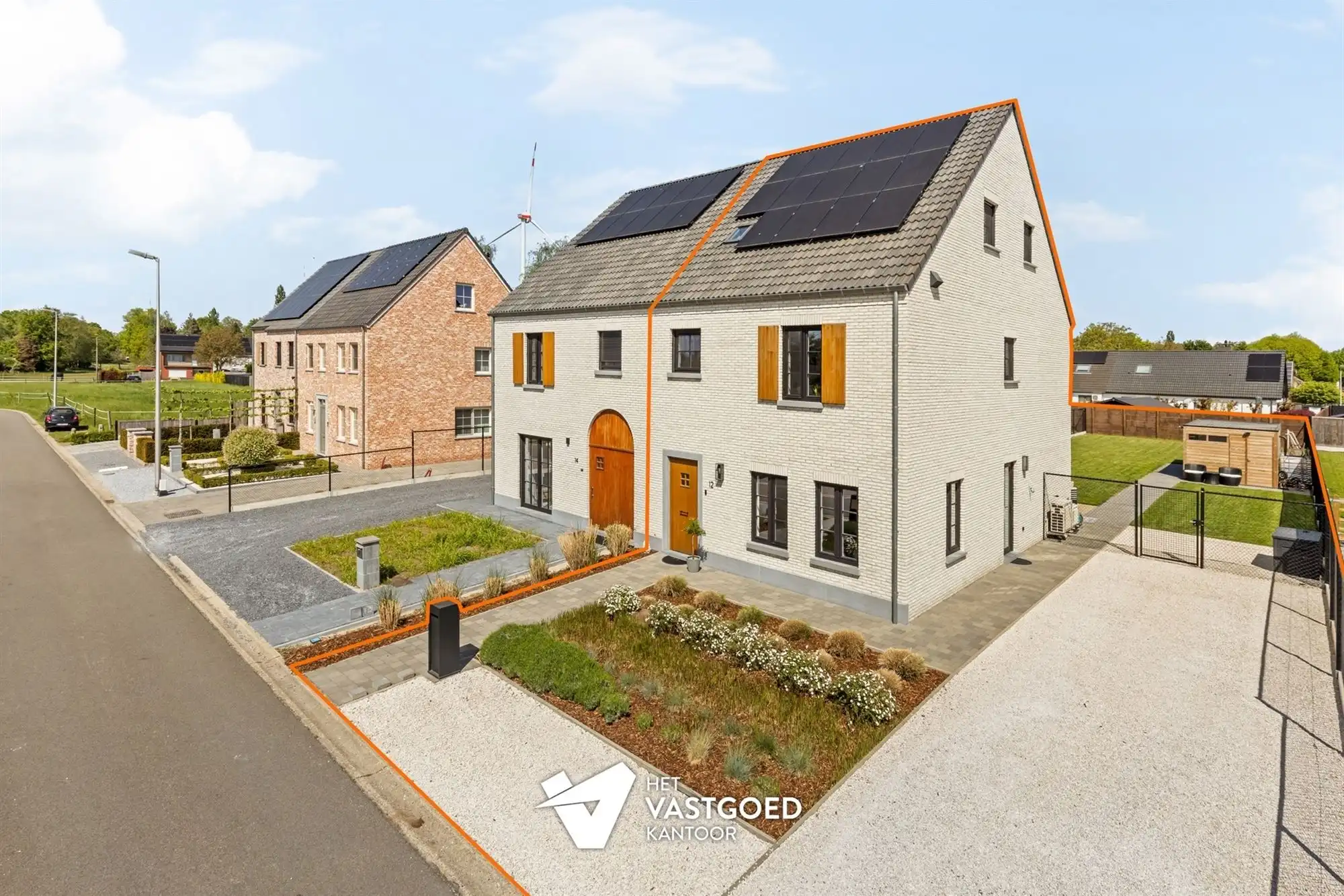 UITERST KNAP AFGEWERKTE RUIME WONING MET 6 SLAAPKAMERS RUSTIG GELEGEN IN KWAADMECHELEN foto 32