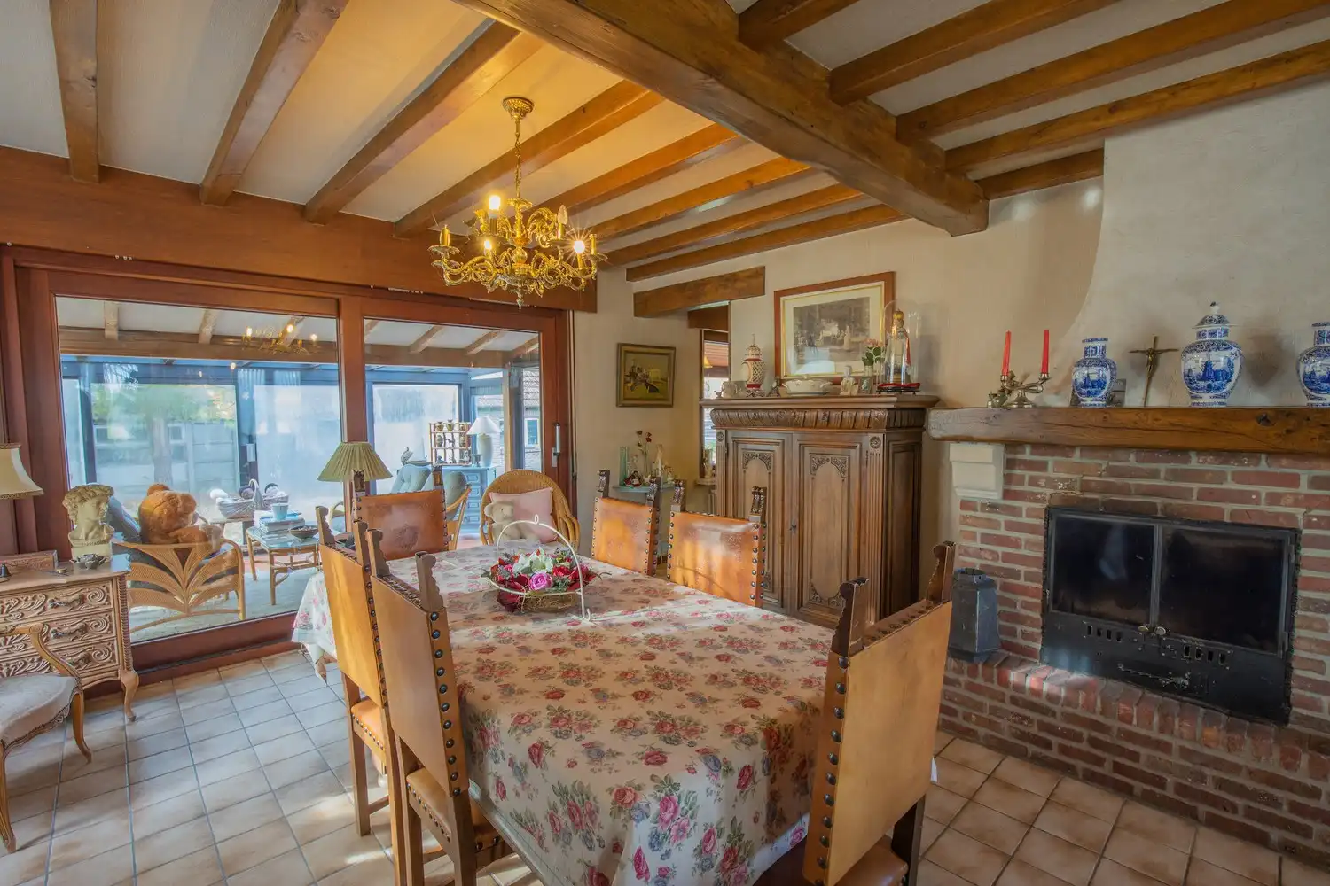 Rustig gelegen alleenstaande woning met westgerichte tuin en unieke bouwvergunning foto 8