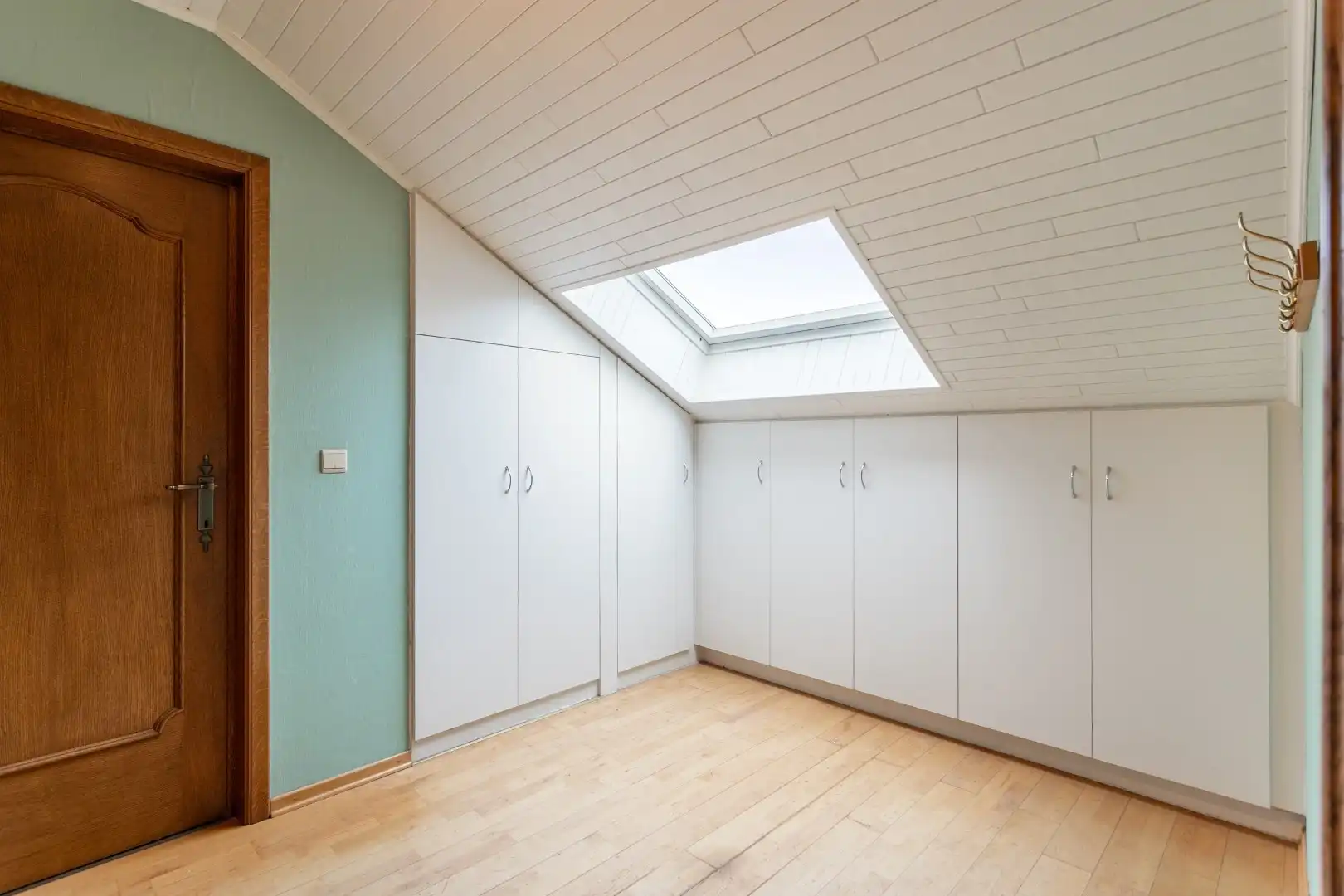 Ruime woning met naastgelegen bouwgrond en loods foto 25