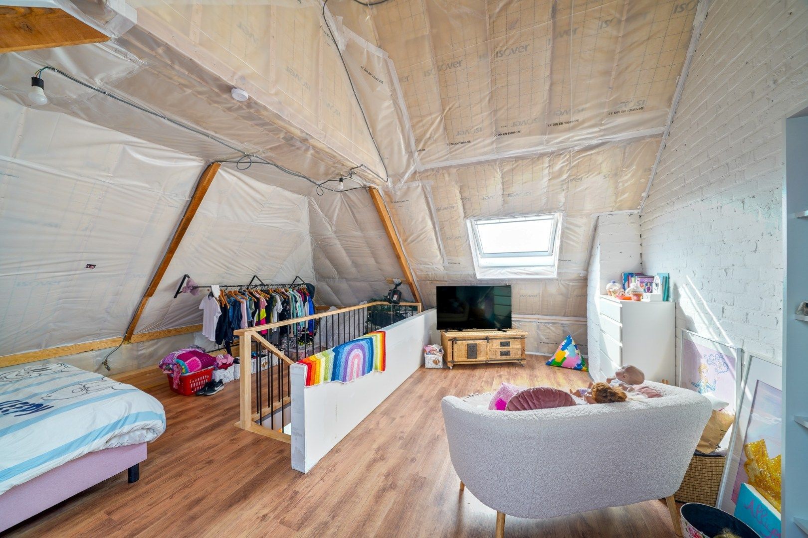 Ruime gerenoveerde woning met 4 slaapkamers te Westkerke foto 15