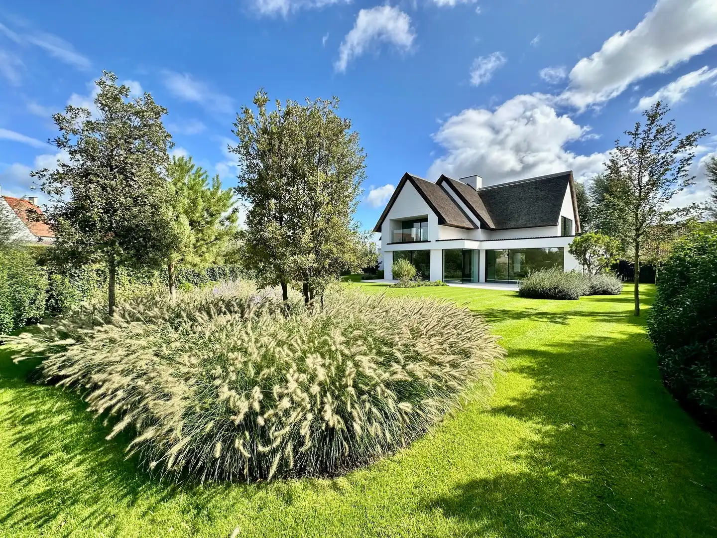 Luxueuze nieuwbouwvilla gelegen aan de rand van het Zoute, op slechts enkele minuten van de zee en het strand. foto 36