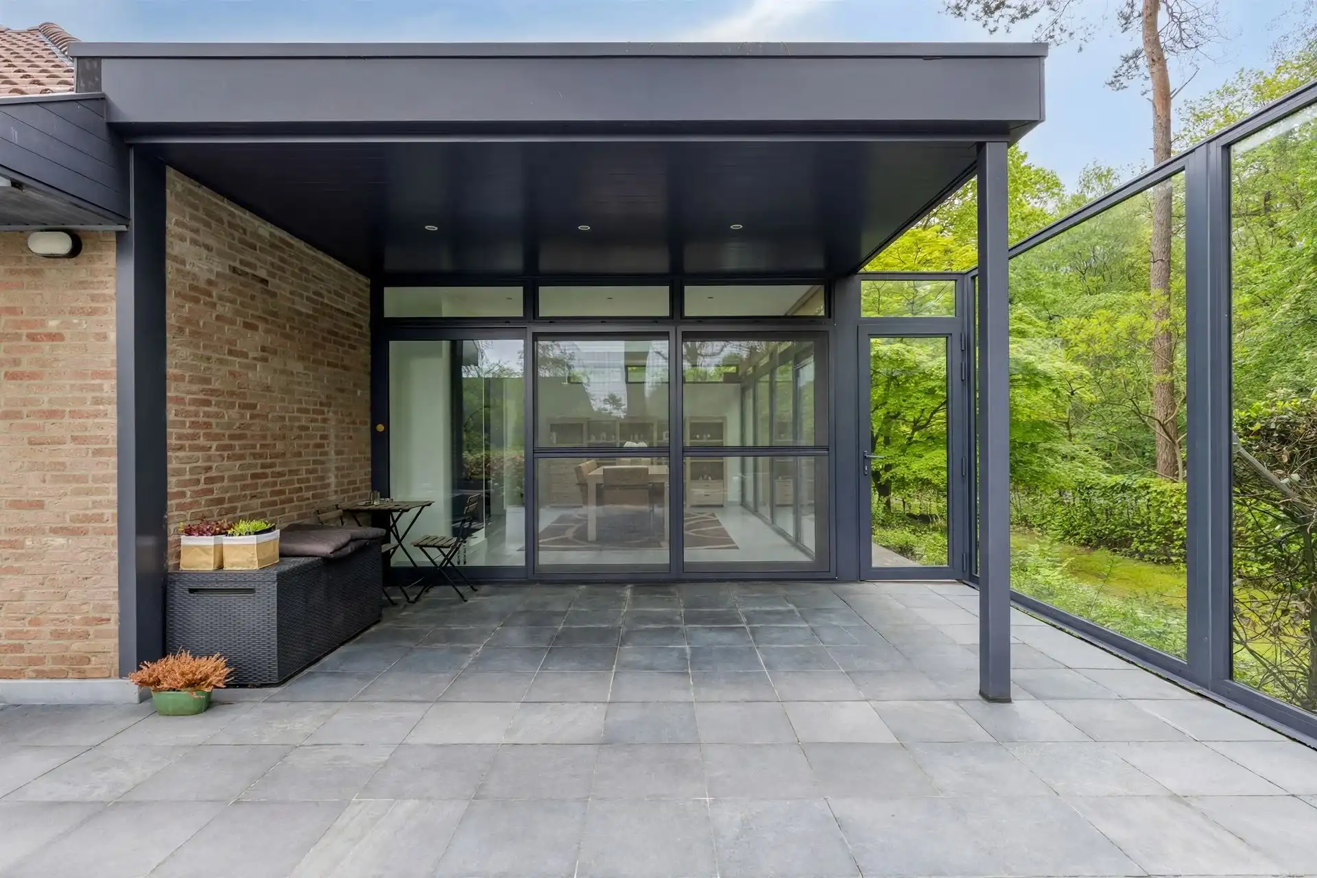 Charmante villa van 424 m² met 4 slpks, royale garage en tuin! foto 28