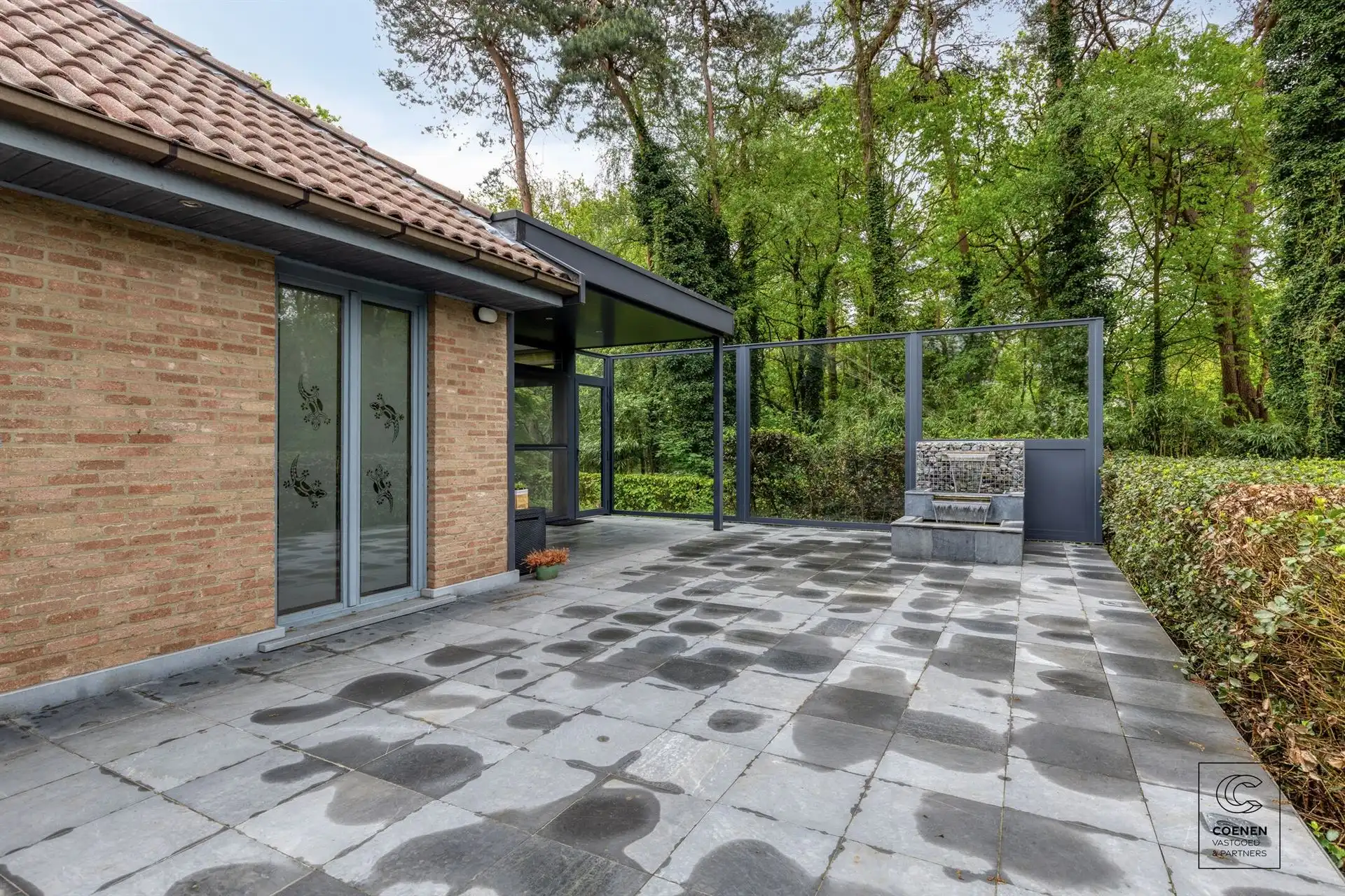 Charmante villa van 424 m² met 4 slpks, royale garage en tuin! foto 28
