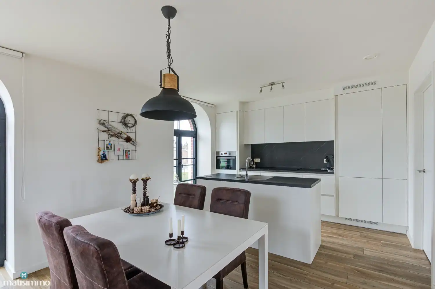 RIANT, INSTAPKLAAR DUPLEXAPPARTEMENT MET 2 SLAAPKAMERS EN 2 AUTOSTAANPLAATSEN IN MOELINGEN foto 8