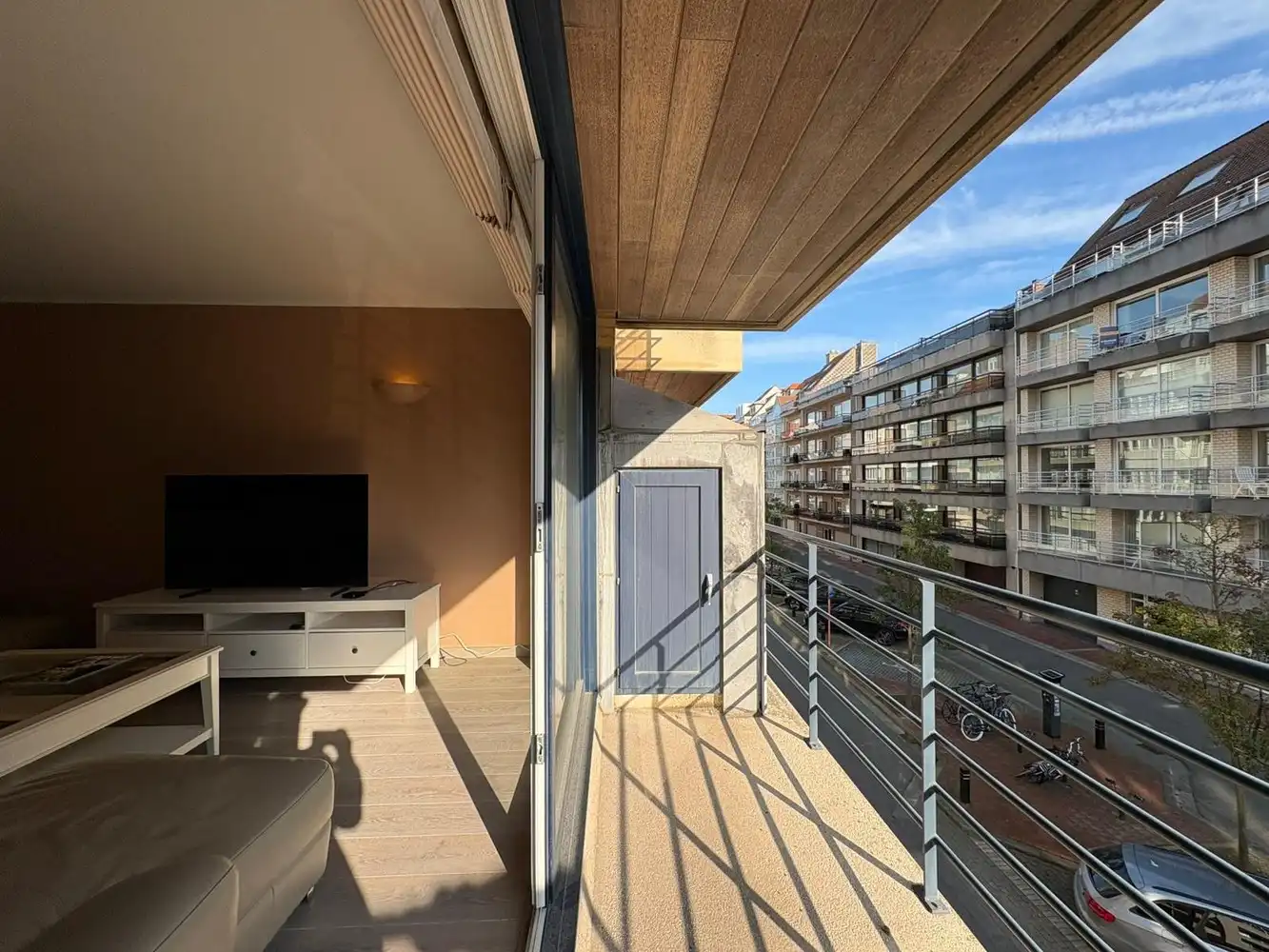 Gemeubeld 3 slaapkamer appartement met garage, nabij het Rubensplein foto 5