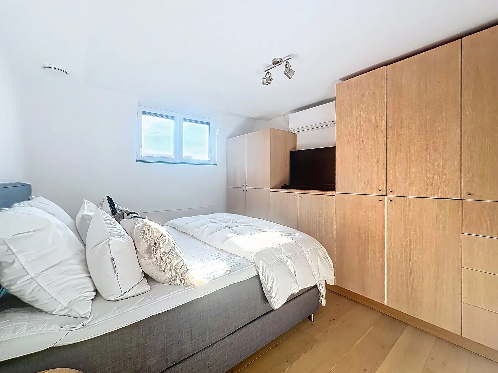 Gemeubileerd penthouse met 3 slaapkamers en prachtig terras foto 9