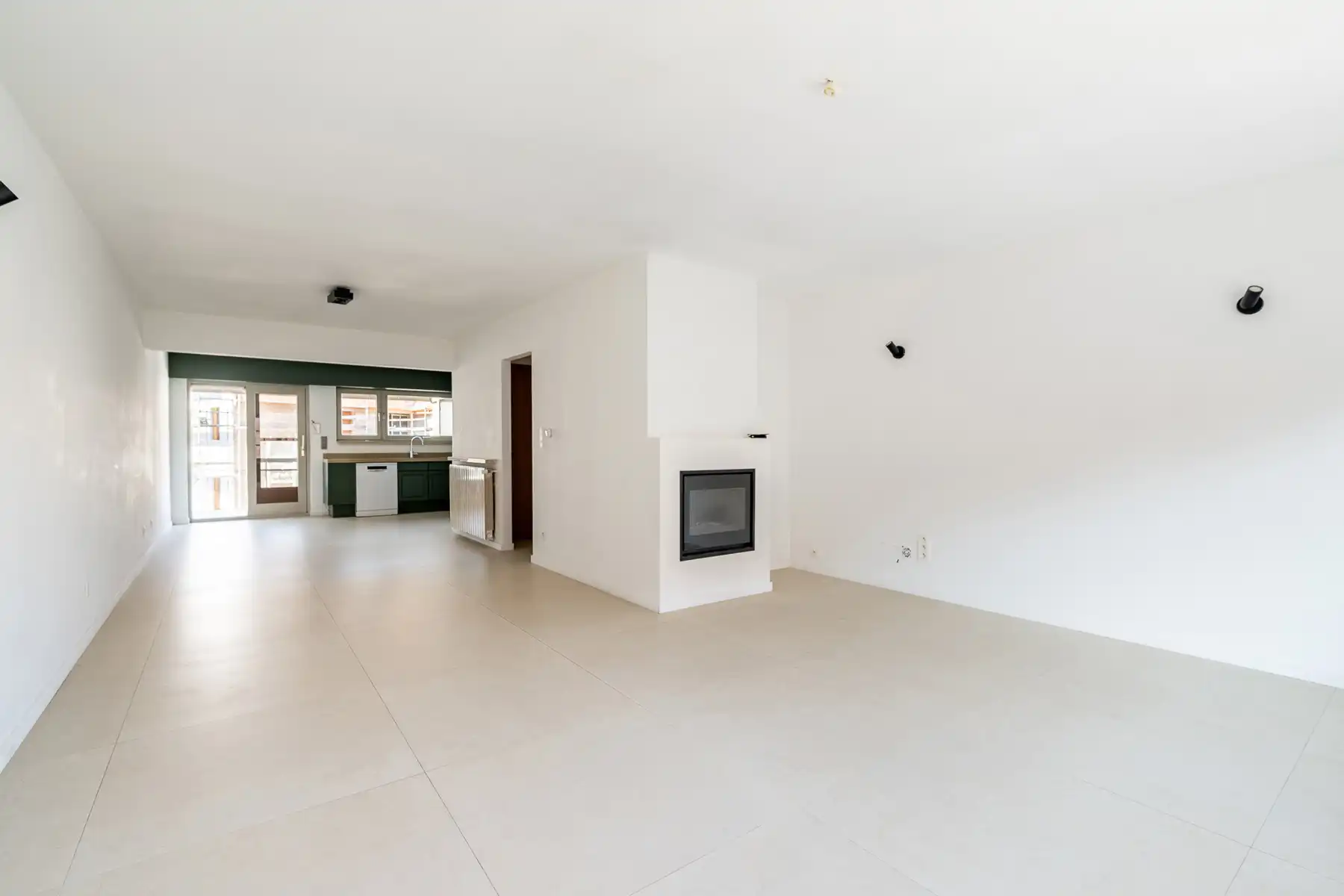 Pittoreske ongemeubelde woning met garage gelegen in Oud Knokke foto 10