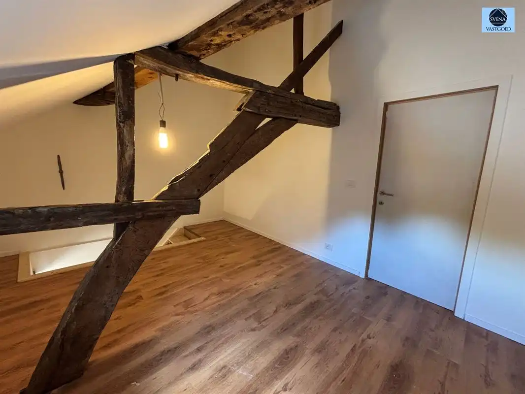 KARAKTERVOLLE GERENOVEERDE WONING MET 4 SLAAPKAMERS foto 13