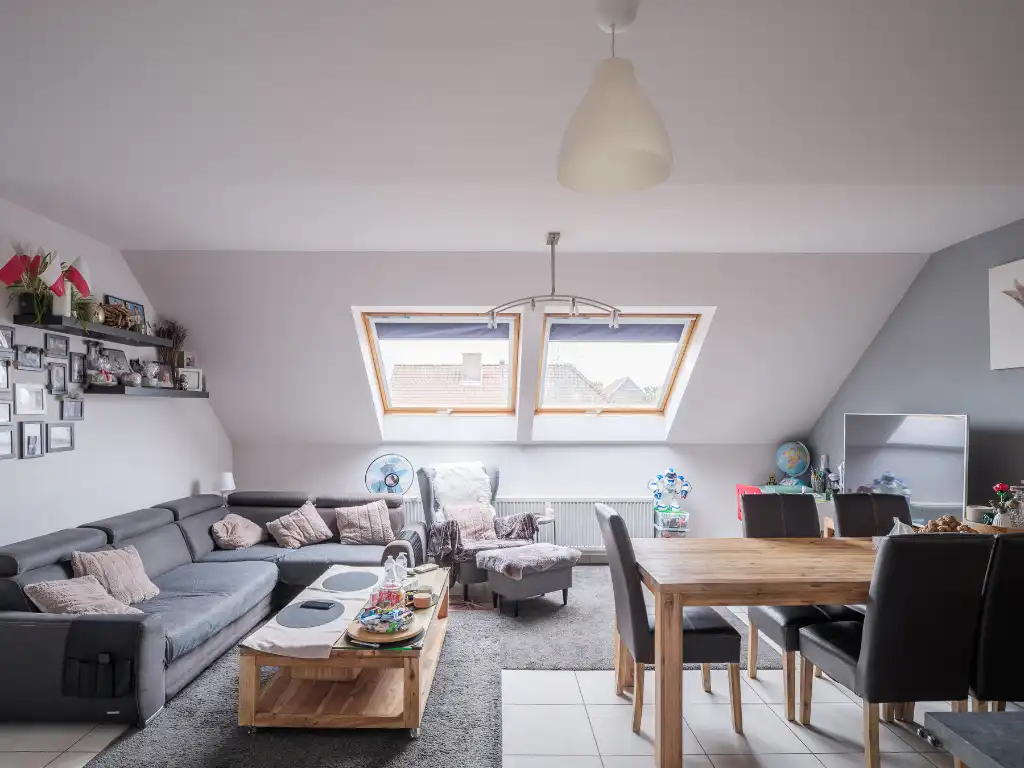 Gentbrugge - Licht op te frissen duplex appartement met zonneterras. foto 2