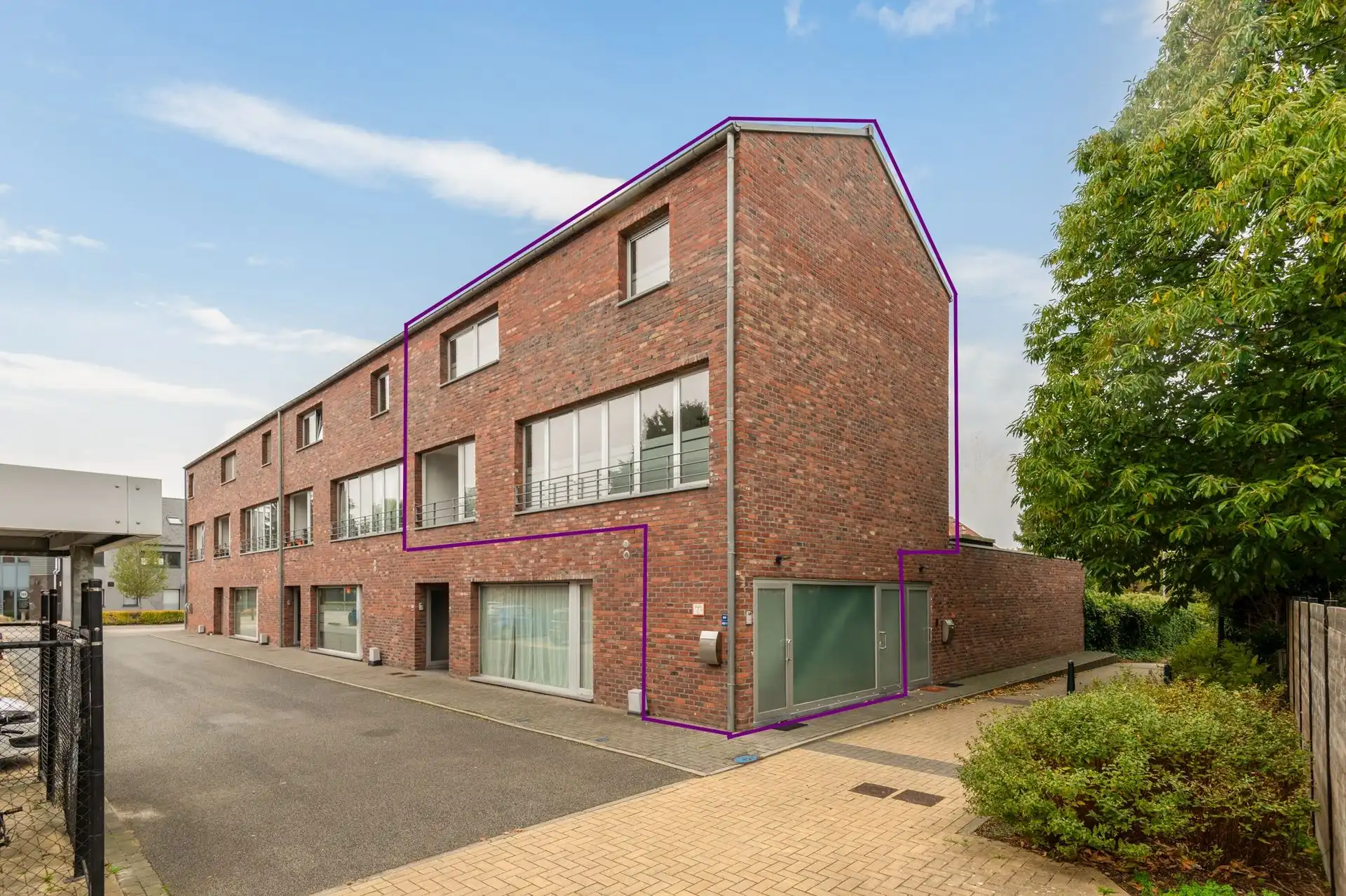 DUPLEXAPPARTEMENT MET 3 SLPK EN AUTOSTAANPLAATS foto {{pictureIndex}}