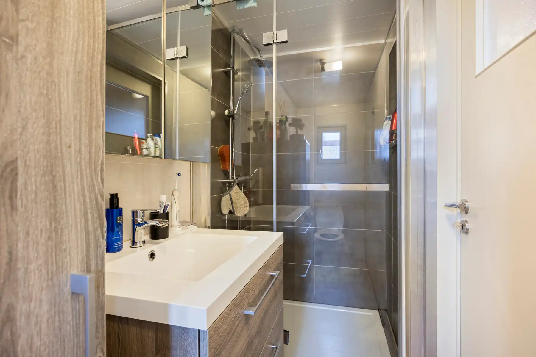 Instapklare woning met 3 slaapkamers en 2 badkamers  foto 11