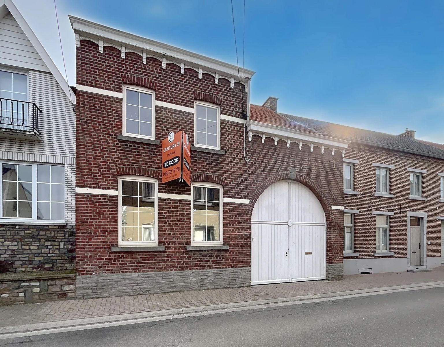 Hoofdfoto van de publicatie: te renoveren met veel potentieel - ruime tuin - goed gelegen