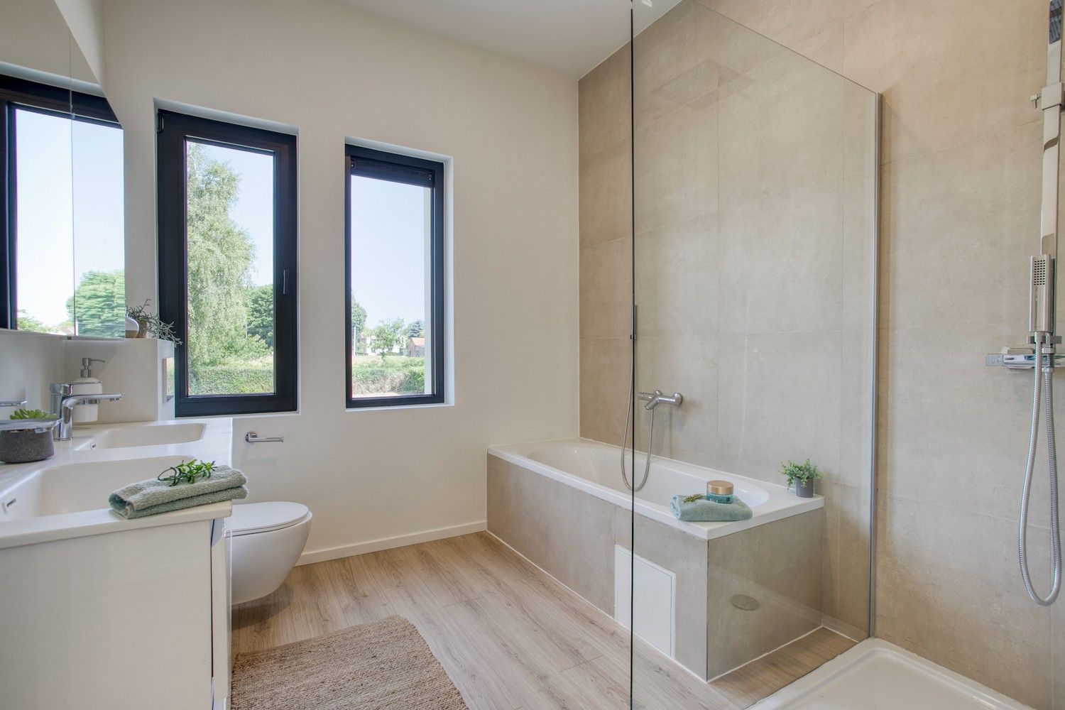 Prachtig gerenoveerde interbellum BEN-woning met diepe, zonnige tuin te Afsnee foto 12