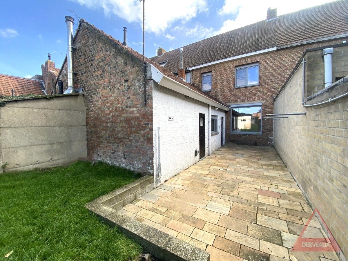 Zonnebeke - Woning met diepe tuin en dubbele garage in het centrum foto 11