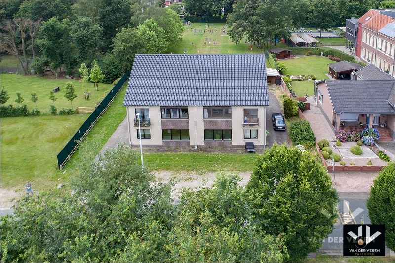 Op te frissen en ruim 2-SLPKAPP op de 1e verdieping  (met uitbreidingsmogelijkheden op zolder) rustig en toch centraal gelegen in het centrum van de Halveweg in Zonhoven foto 17