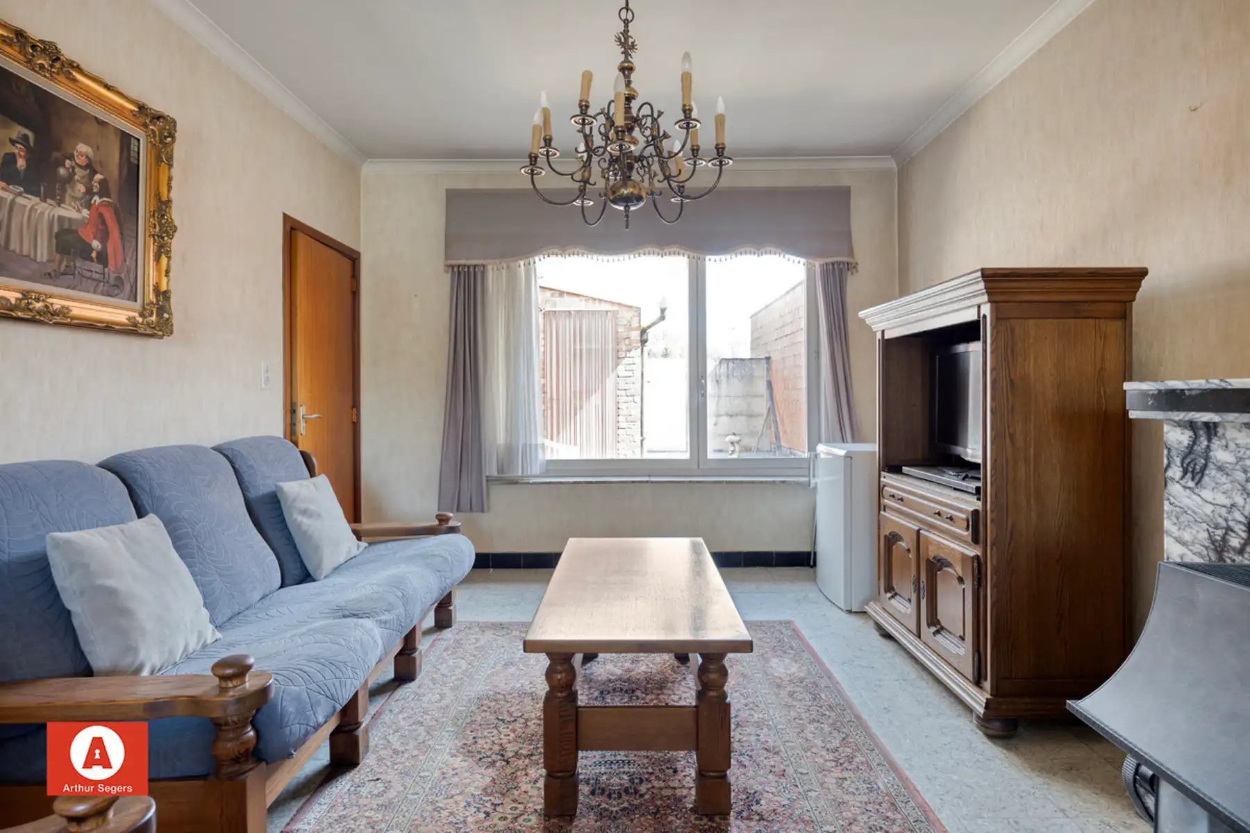 Solide te renoveren burgerwoning mét doorgang in Opstal foto 8