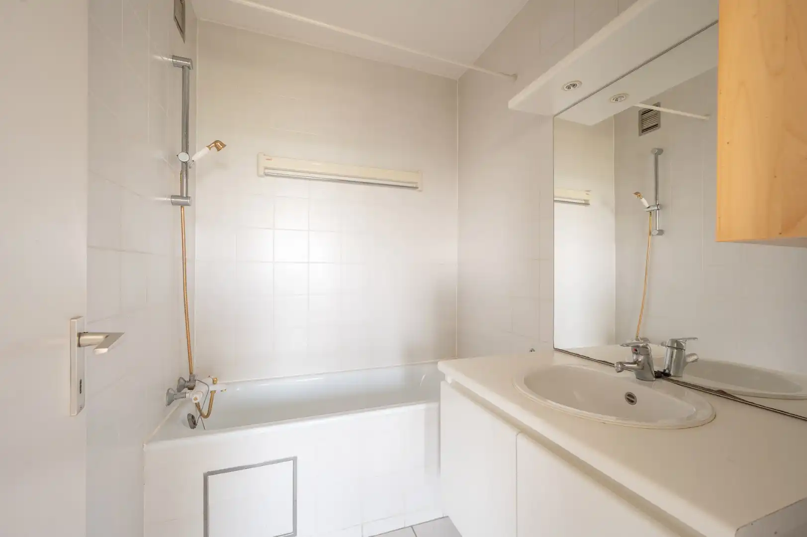 RES. LAGUNA BEACH - STUDIO - DUINBERGEN foto 7