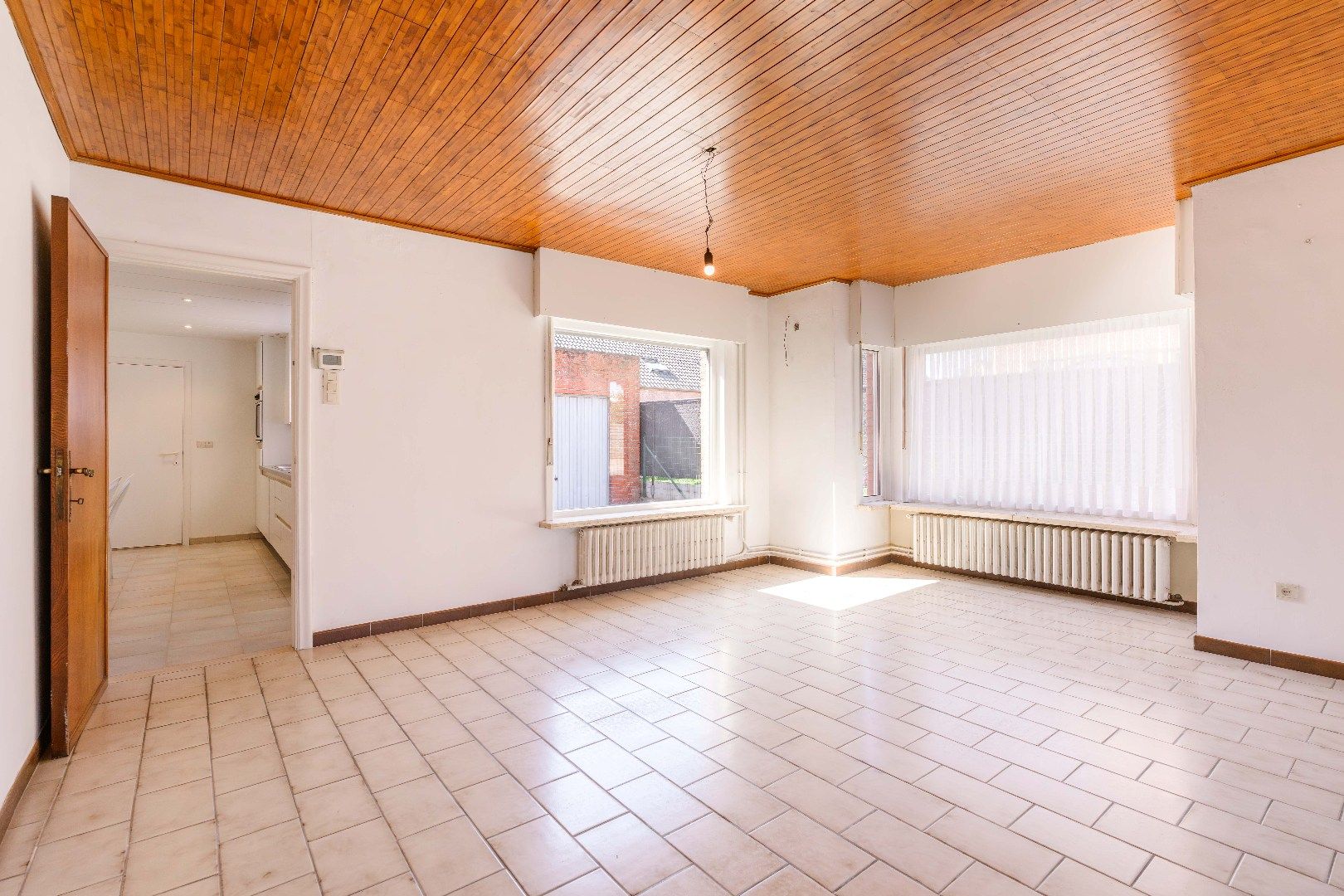 CHARMANTE ALLEENSTAANDE WONING MET 3 SLPKS | GARAGE & TUIN  foto 6