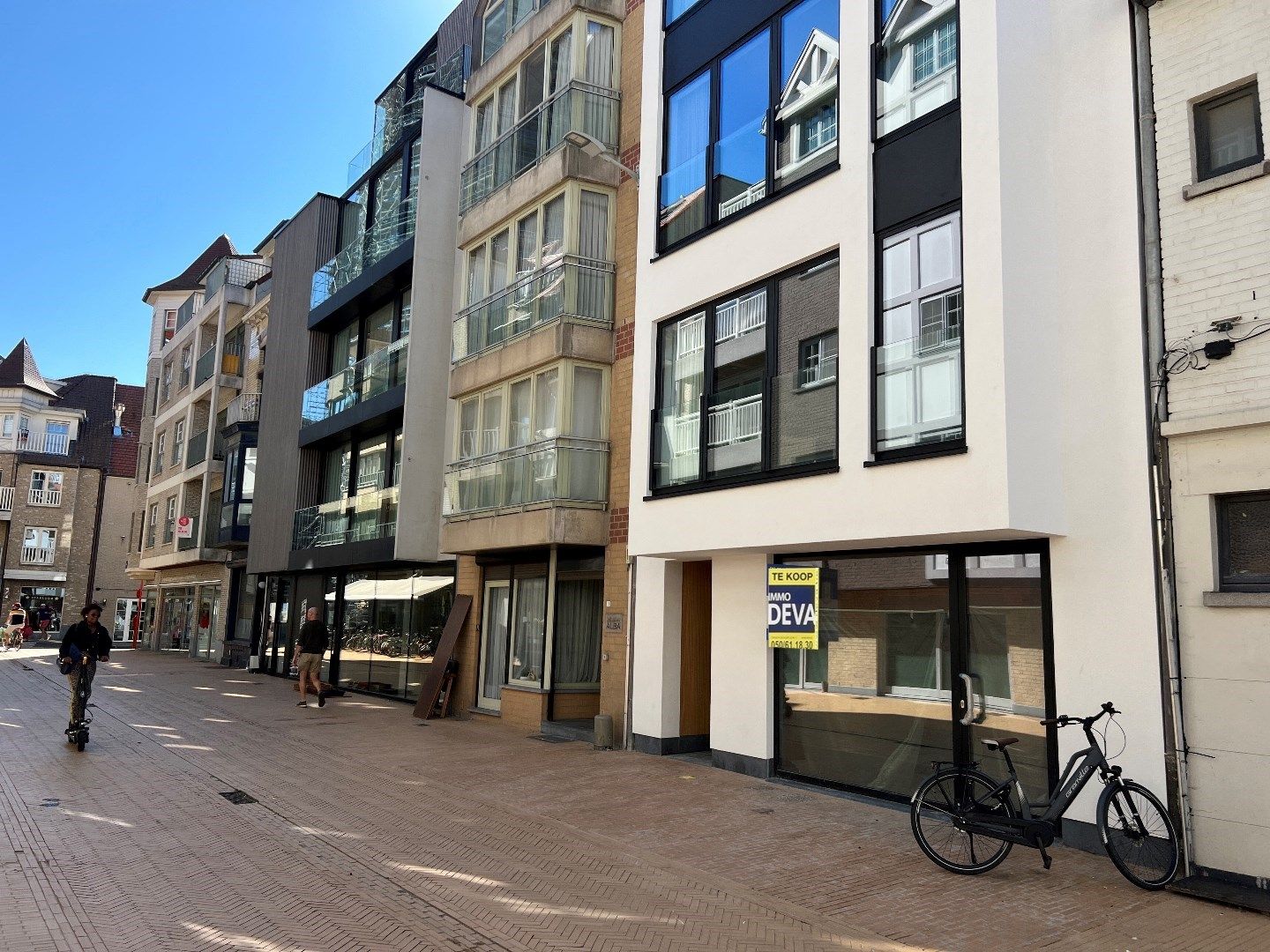 Handelspand in het centrum van Heist gelegen vlak aan de Kursaalstraat foto 4