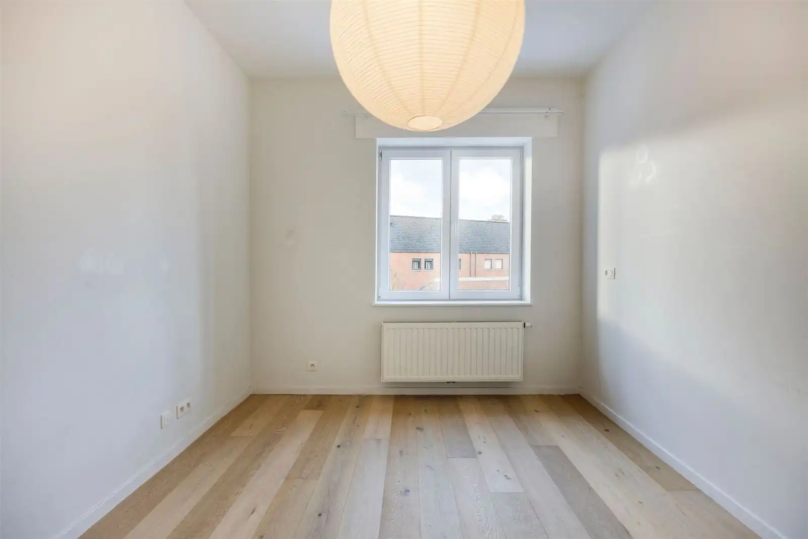 Gerenoveerde woning met 4 slaapkamers en tuin foto 16
