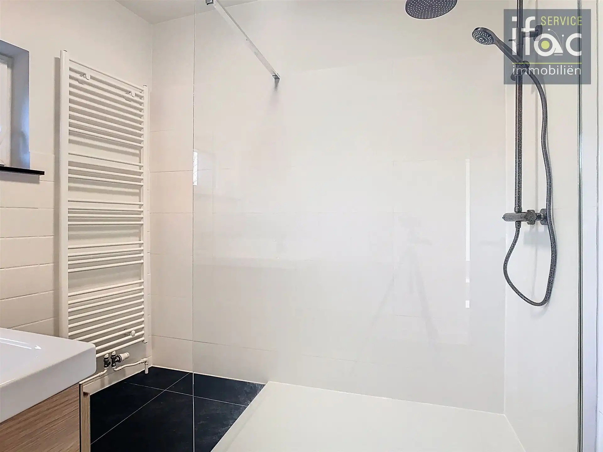 Huis met 4 slaapkamers, tuin en garage foto 15