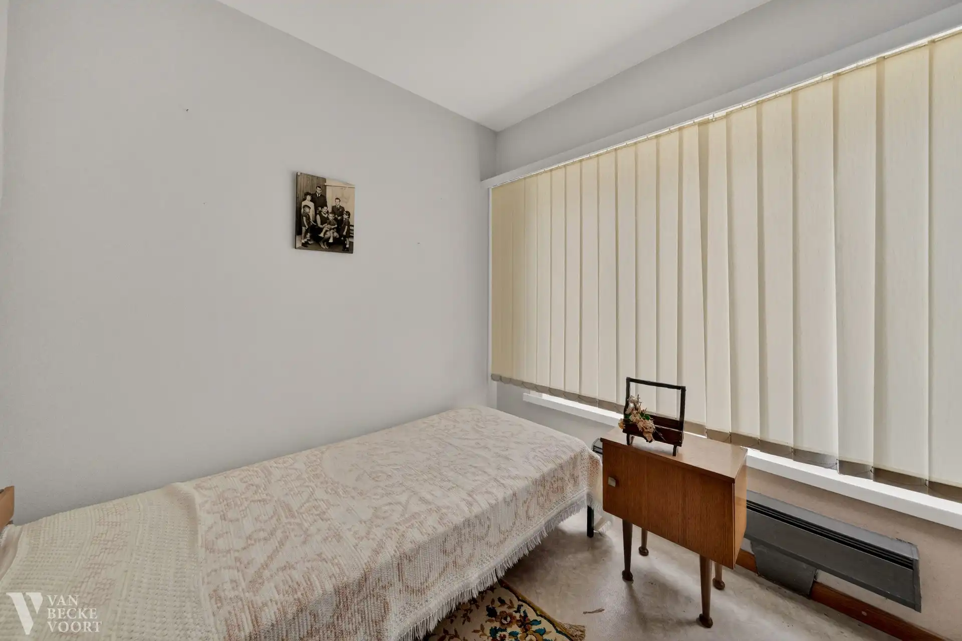 Te renoveren bel-etagewoning met garage foto 12