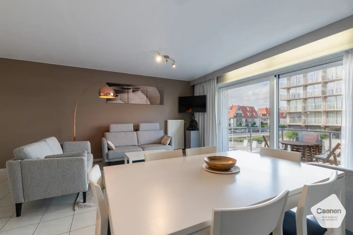 Zuid-west gerichte studio met afgesloten slaaphoek! foto {{pictureIndex}}