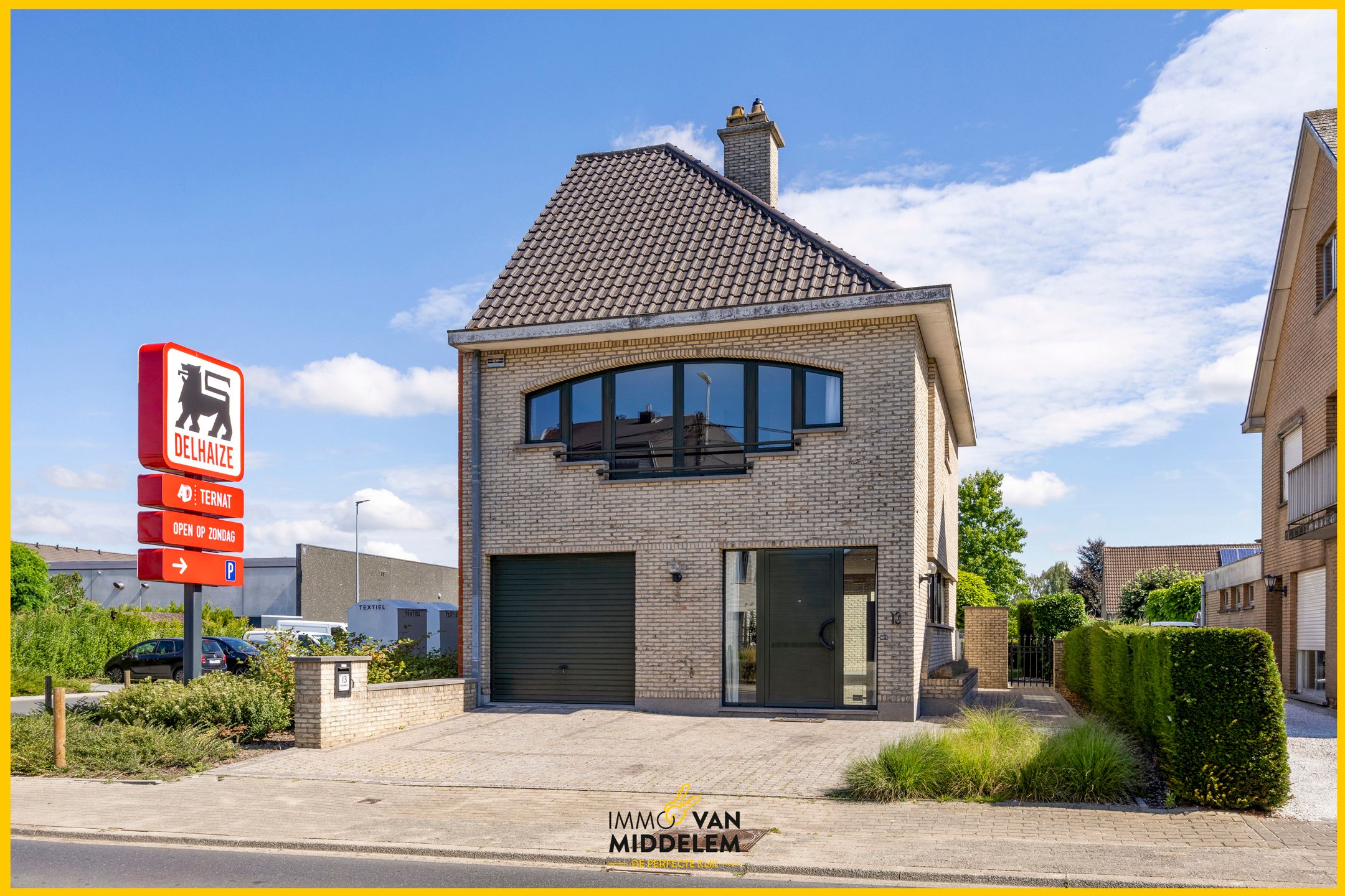 RUIME INSTAPKLARE WONING 2 SLAAPKAMERS, TUIN EN GARAGE foto {{pictureIndex}}