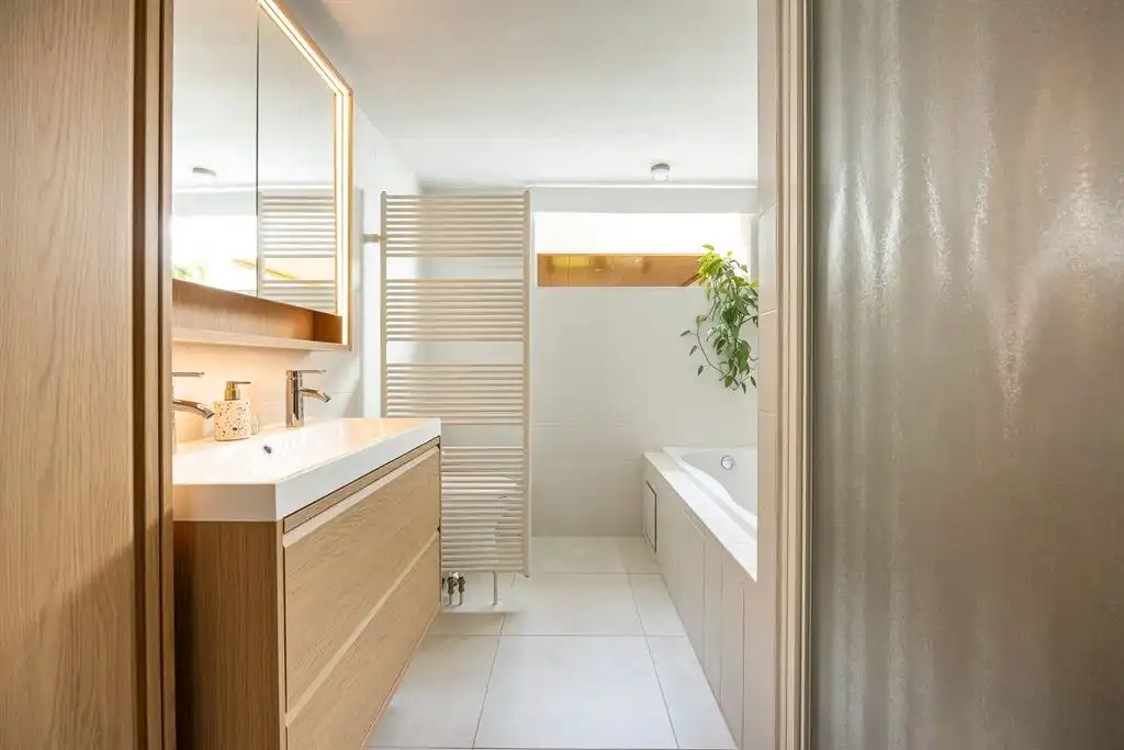 Riume, instapklare bel-etage met zonnige tuin foto 19