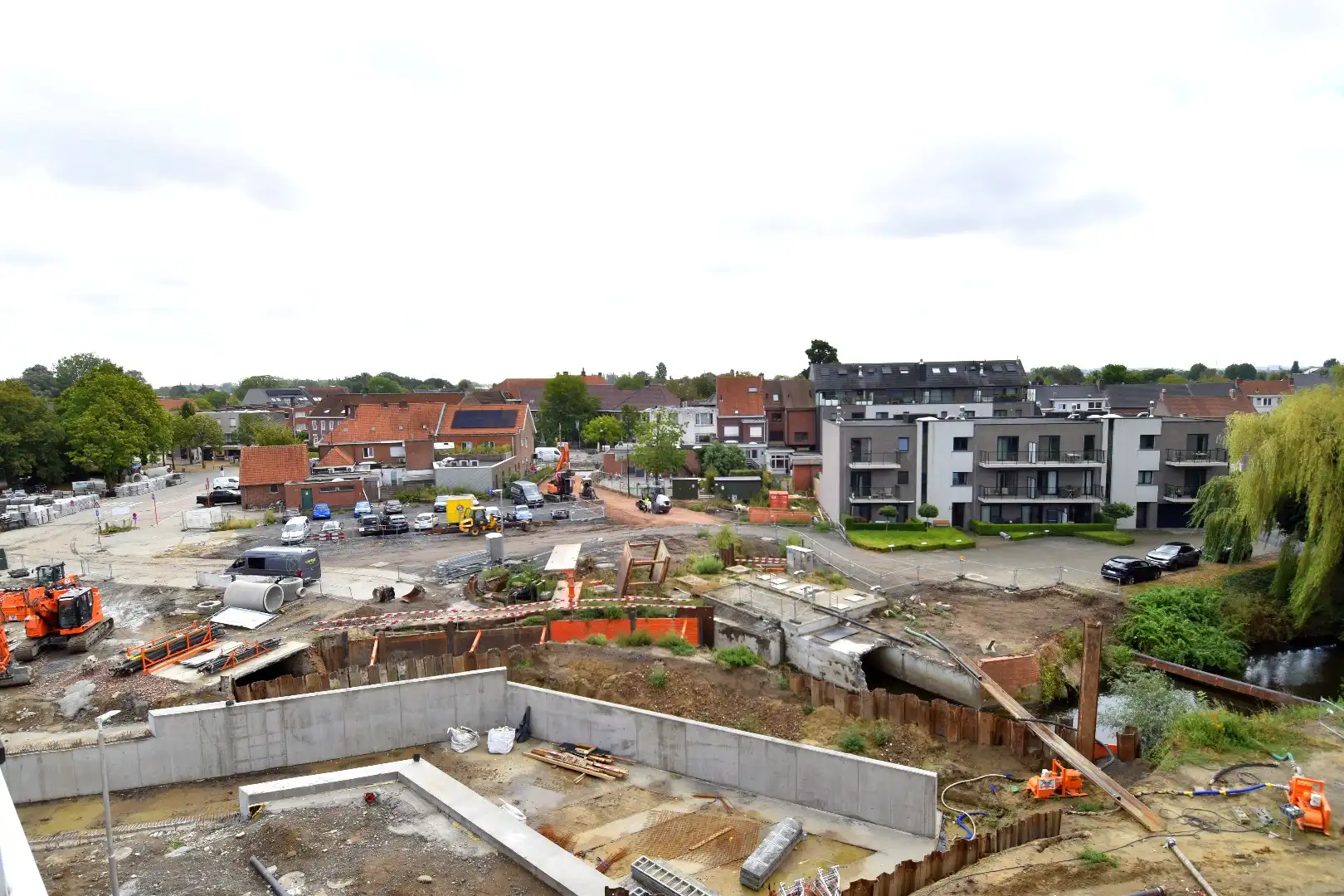 Instapklaar 2-slaapkamerappartement te koop op toplocatie in het hart van Gullegem foto 8