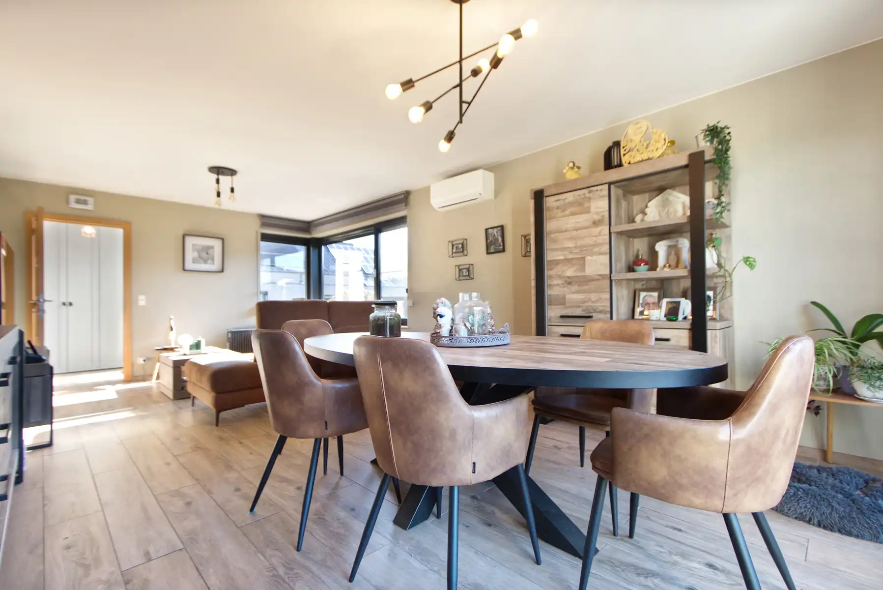 WONING - HOB - 3 SLK - GARAGE - TERRAS - VERANDA - TUIN foto 3