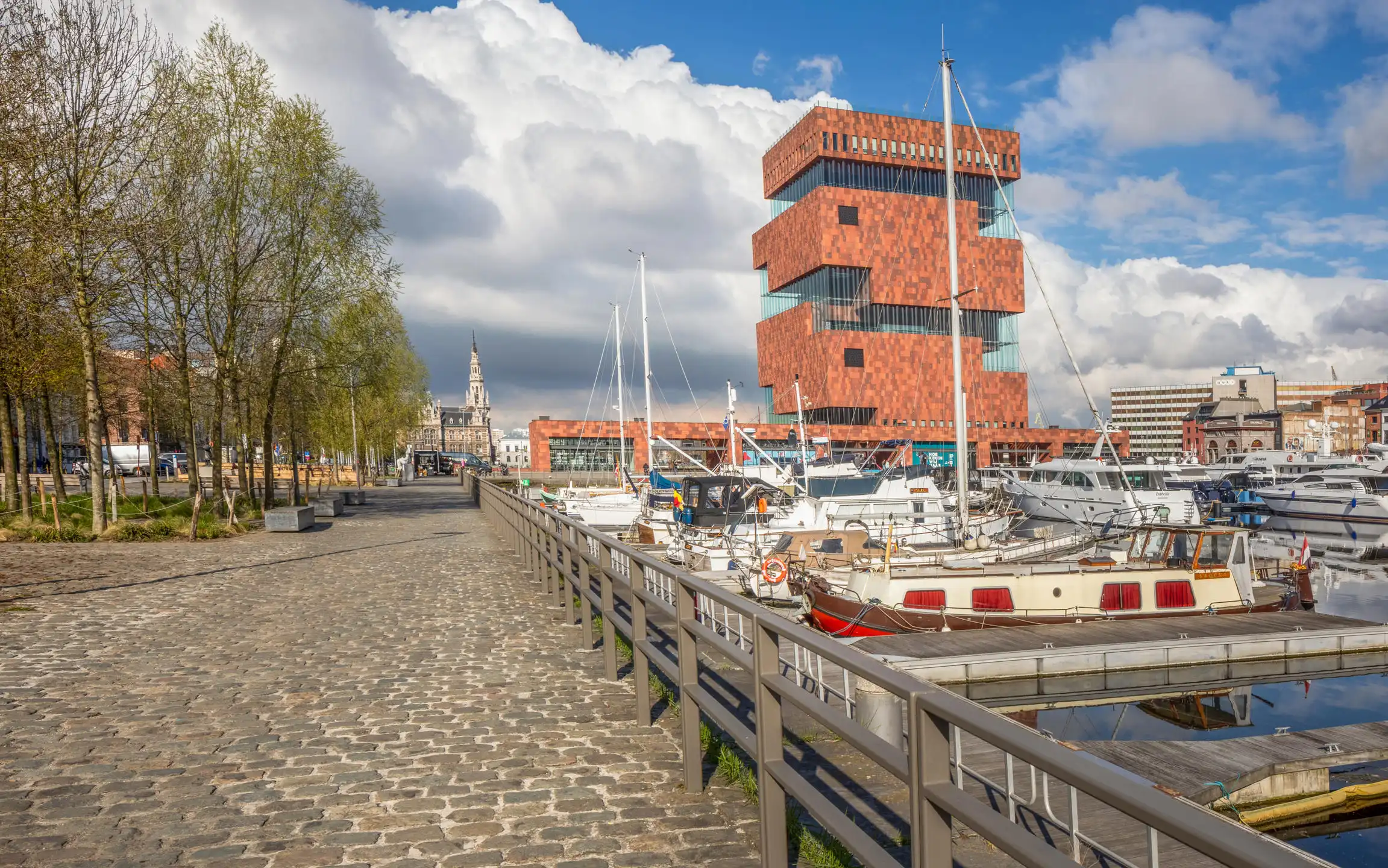 Authentieke Loft met zicht op het MAS te koop foto 3