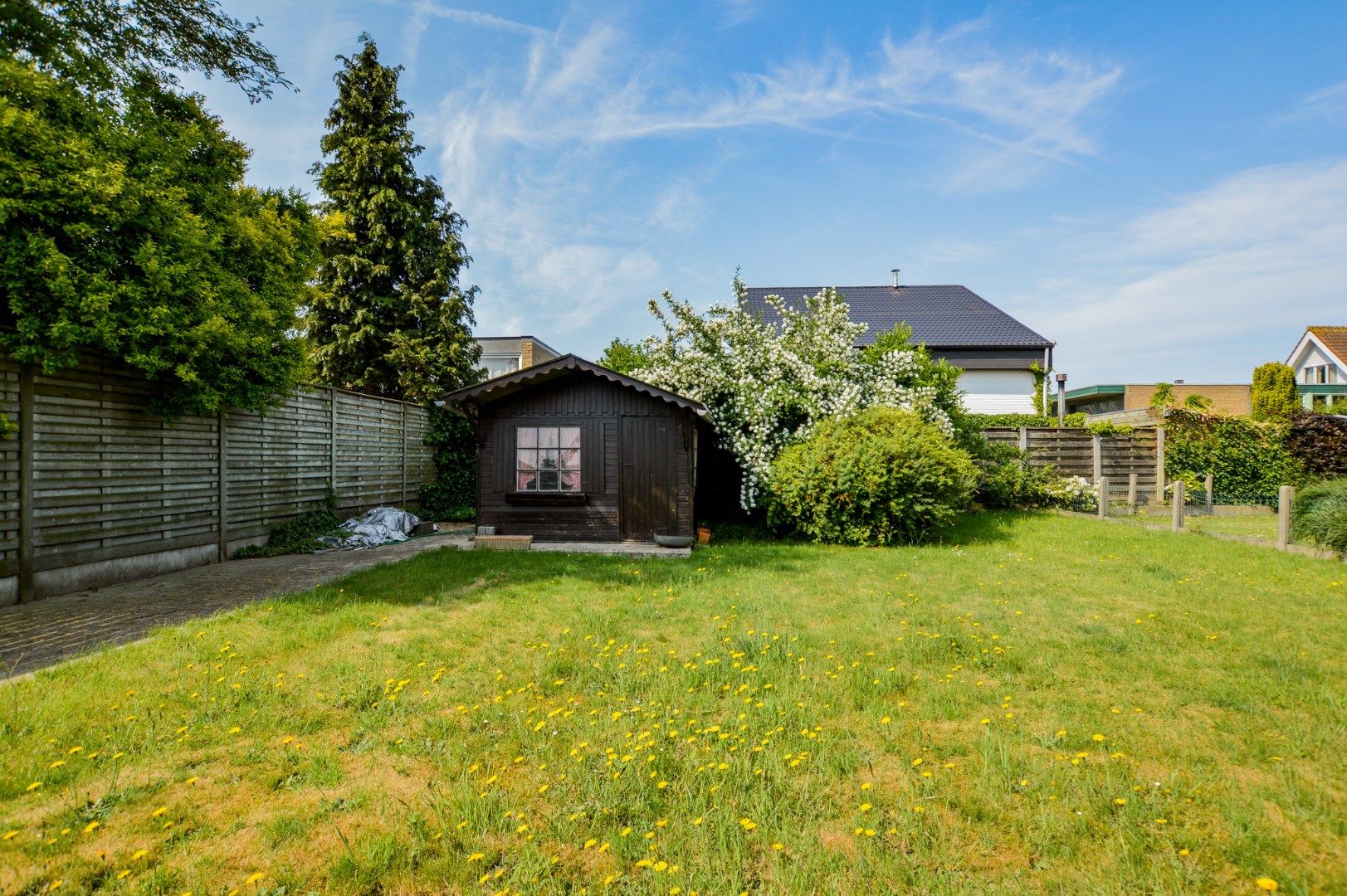 Halfopen bebouwing met 4 slaapkamers en ruime tuin in Zedelgem foto 13