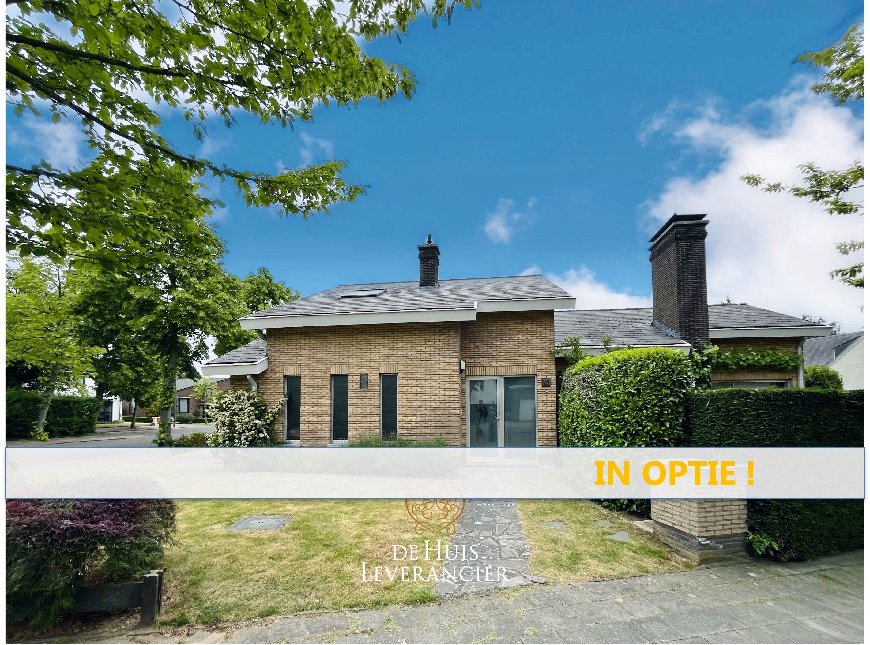 Charmante open bebouwing in de prestigieuze Elsdonkwijk te Wilrijk foto {{pictureIndex}}