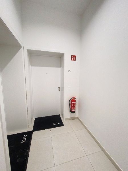 Modern instapklaar BEN- APPARTEMENT op 7de verdiep met alle comfort foto 3