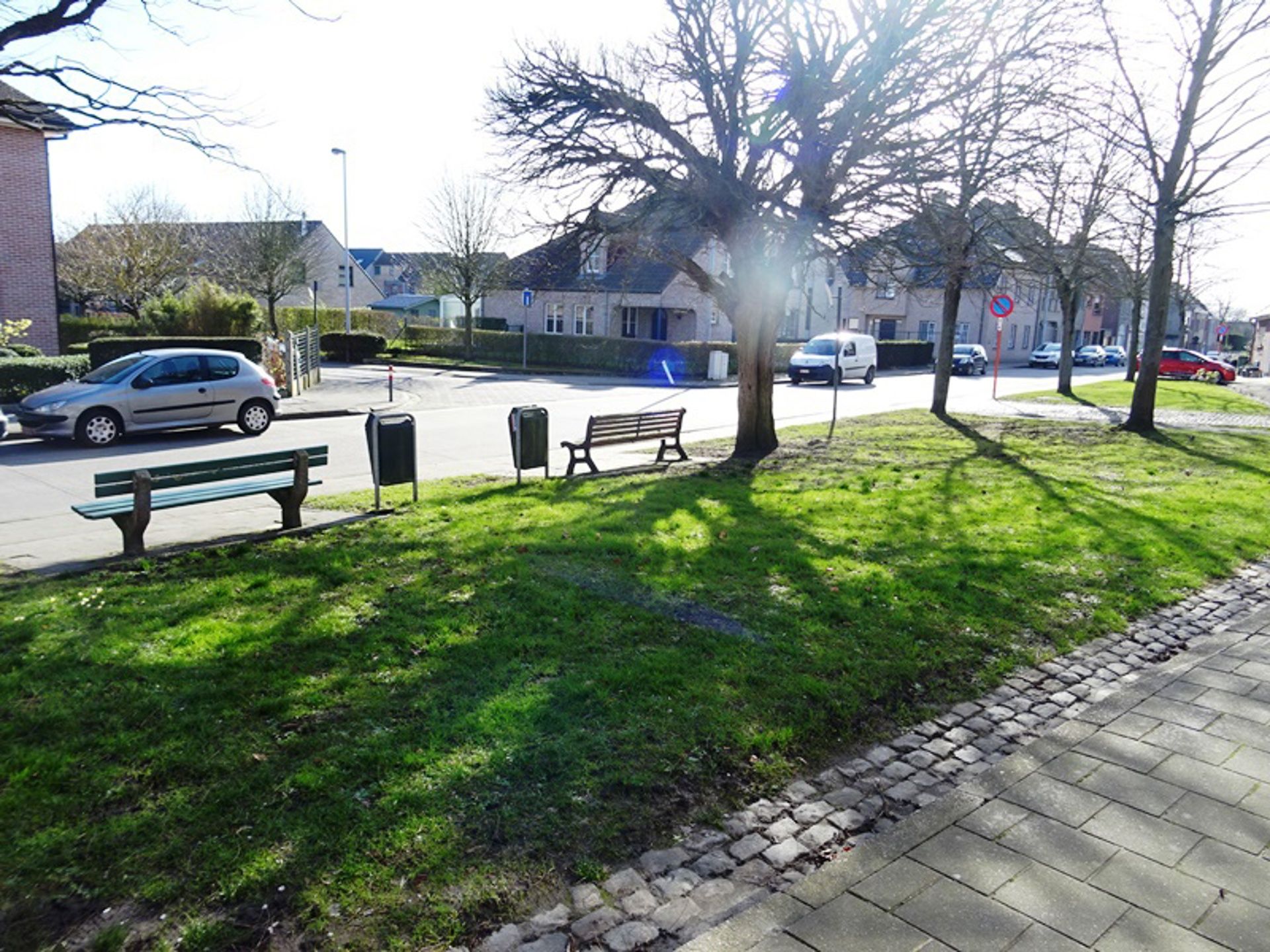 HOFSTADE  - Gezellige rijwoning vlakbij de dorpskern. foto 2