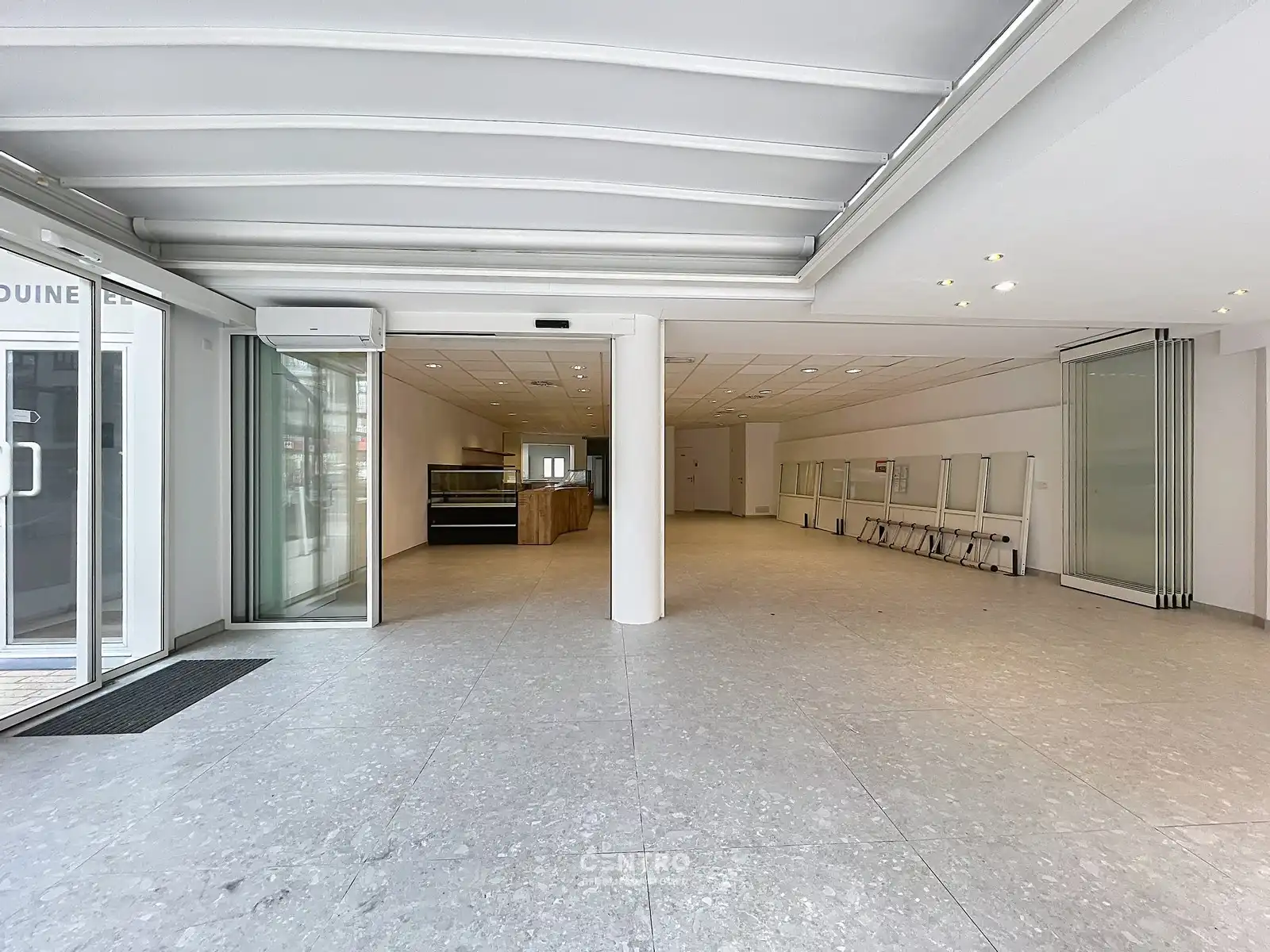 Instapklaar horecapand (± 300 m²) met hyper-geïnstalleerde keuken op commerciële toplocatie op 100m van het strand Oostduinkerke-Bad ! foto 5