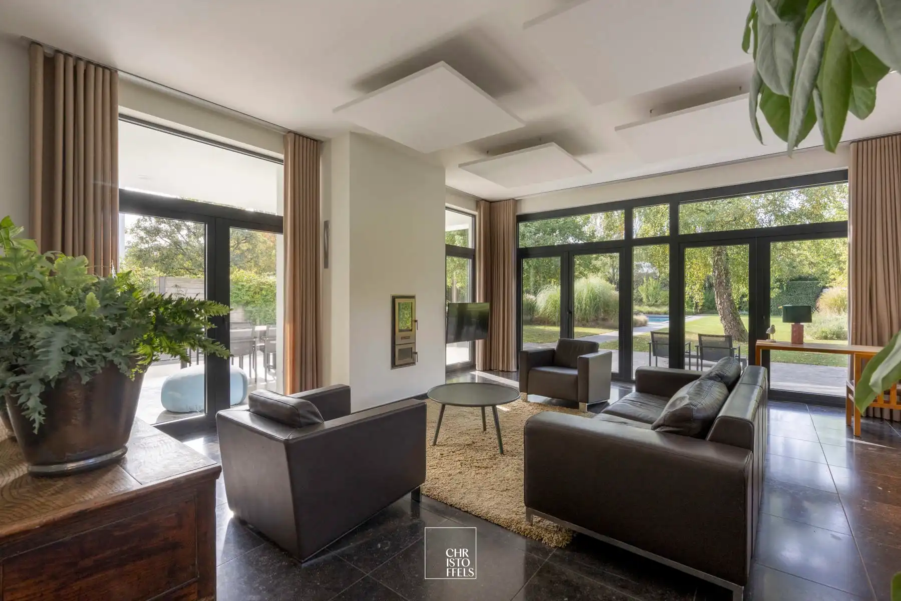Architecturale villa  (488m²) met buitenzwembad op perceel van 1.281m²  foto 6