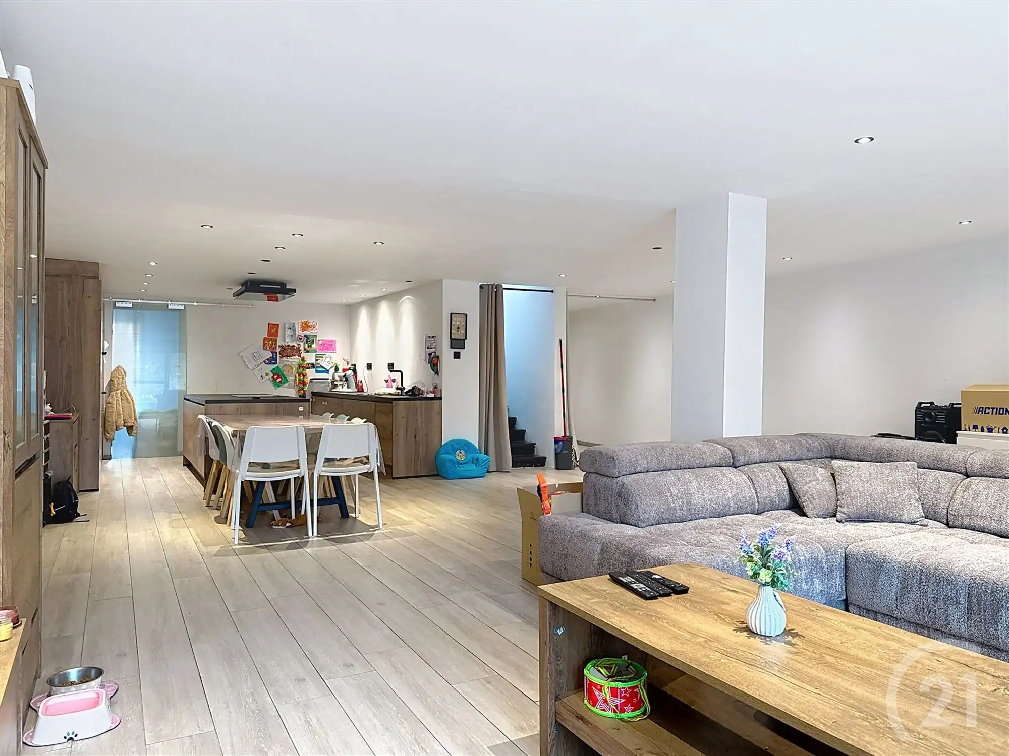 Ruime gezinswoning met 5 slaapkamers in centrum foto 10