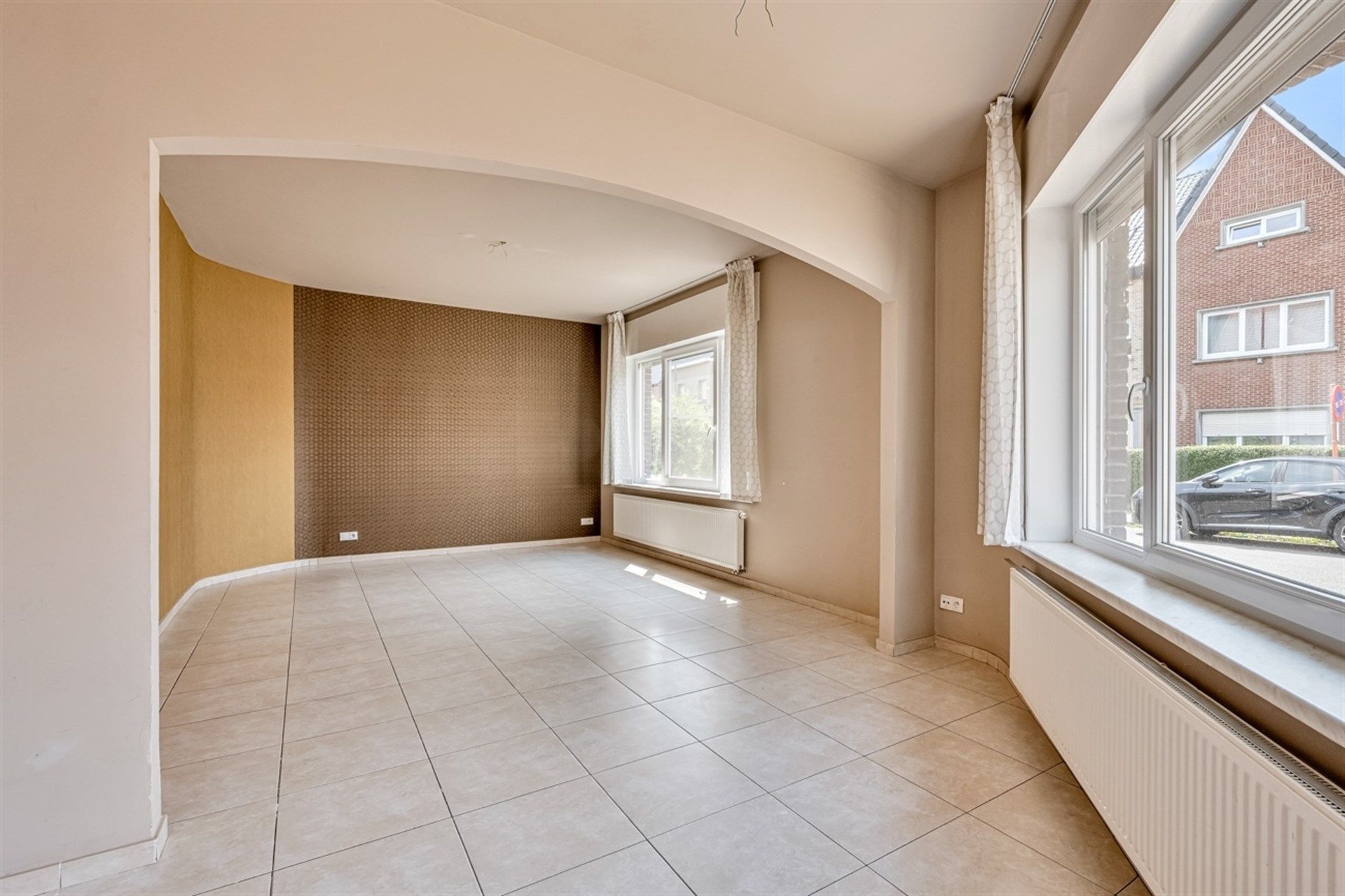 Instapklare woning met drie slaapkamers en koer te Hofstade foto 3